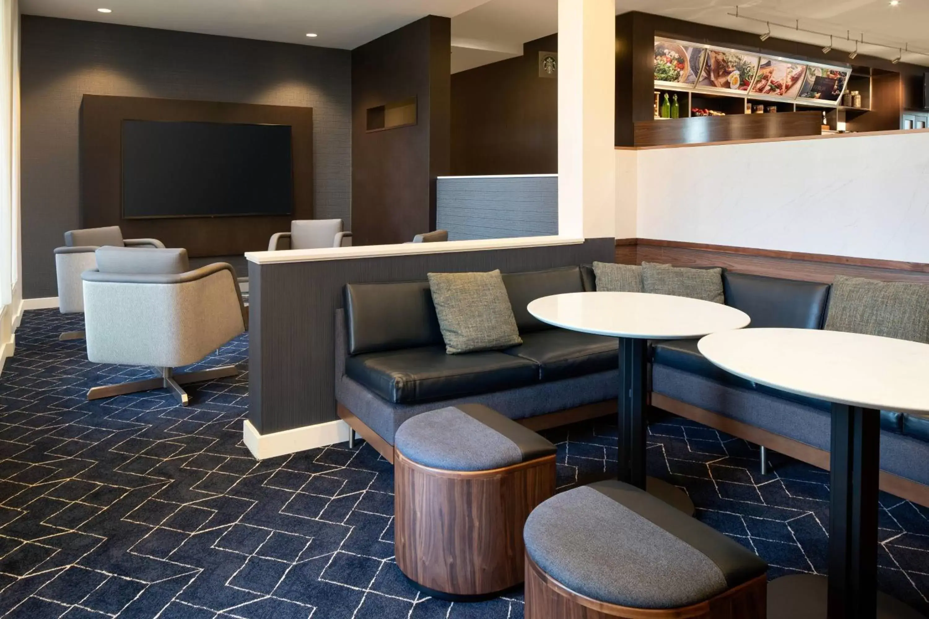 Lobby or reception, Lounge/Bar in Courtyard by Marriott Bakersfield