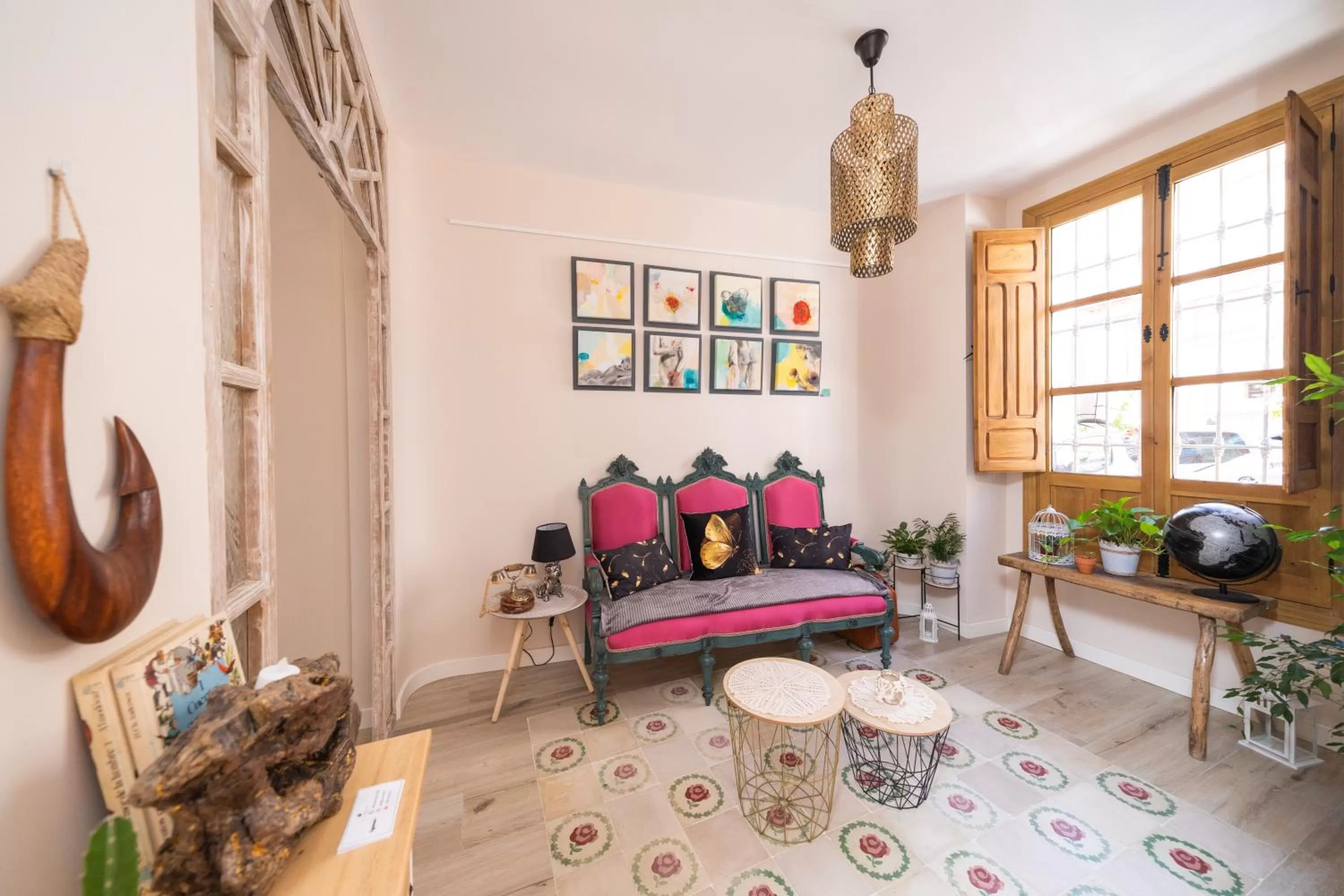 Property building, Seating Area in Villa Moana