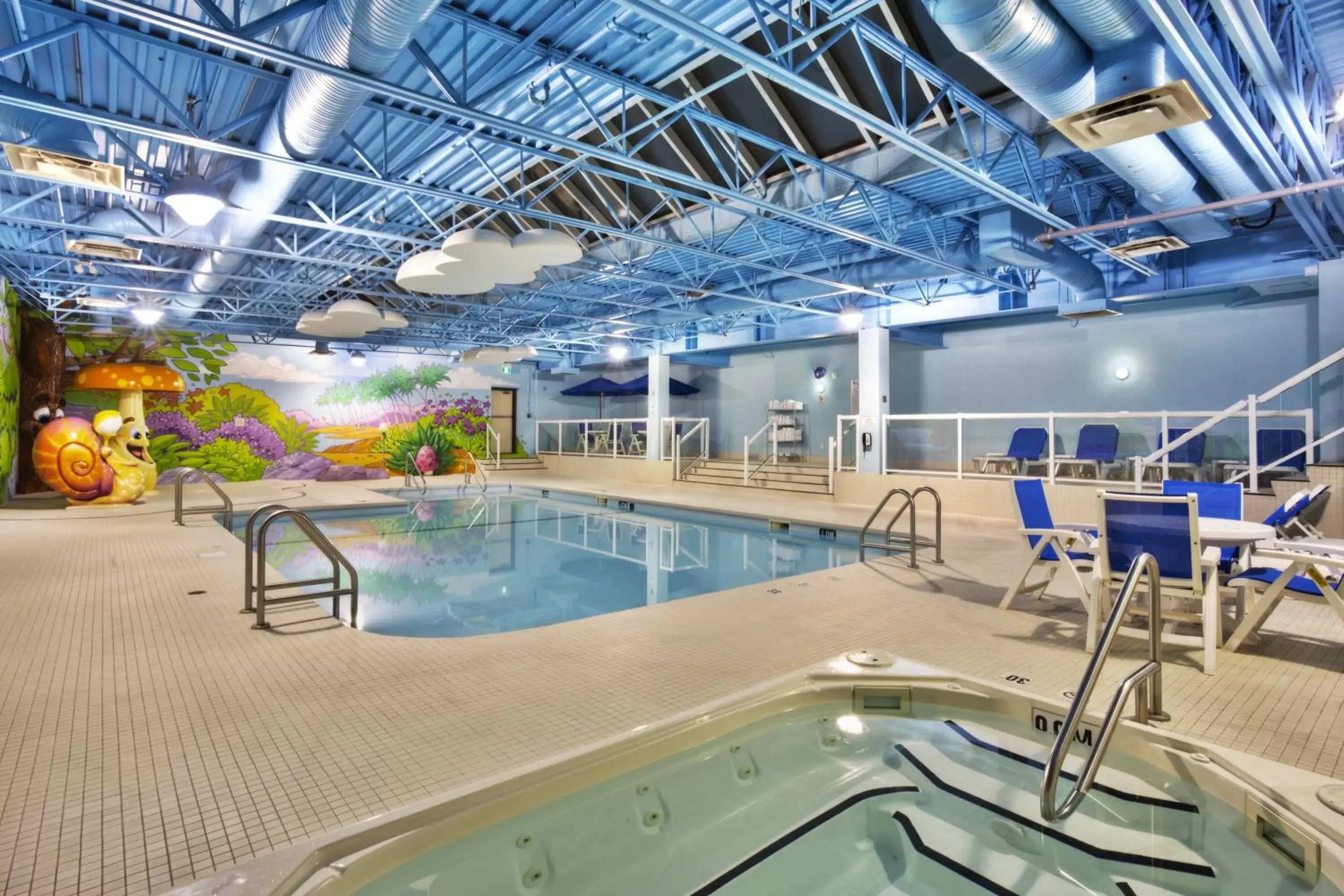 Swimming Pool in Holiday Inn Express Winnipeg Airport - Polo Park, an IHG Hotel