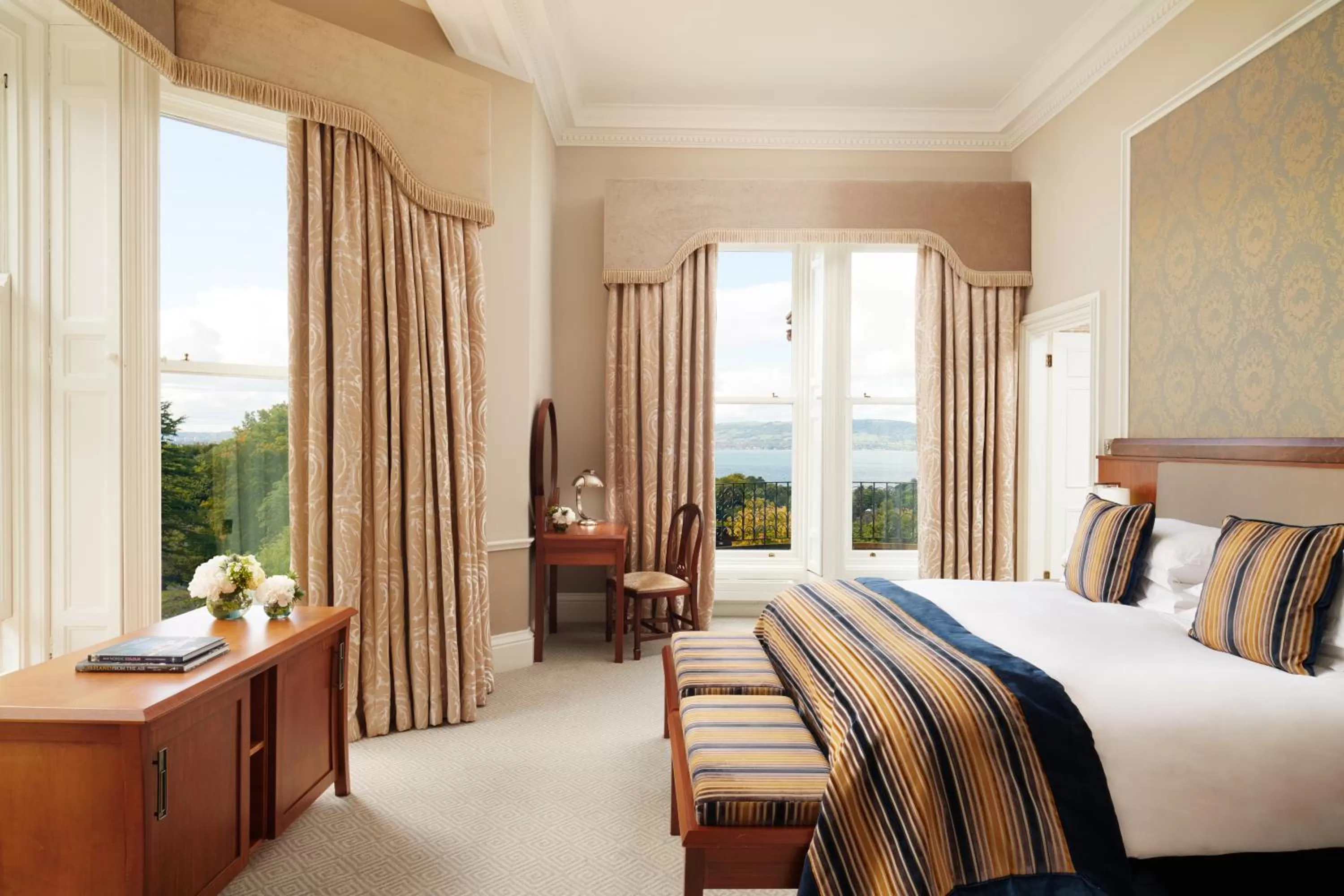 Bedroom, Bed in The Culloden Estate and Spa