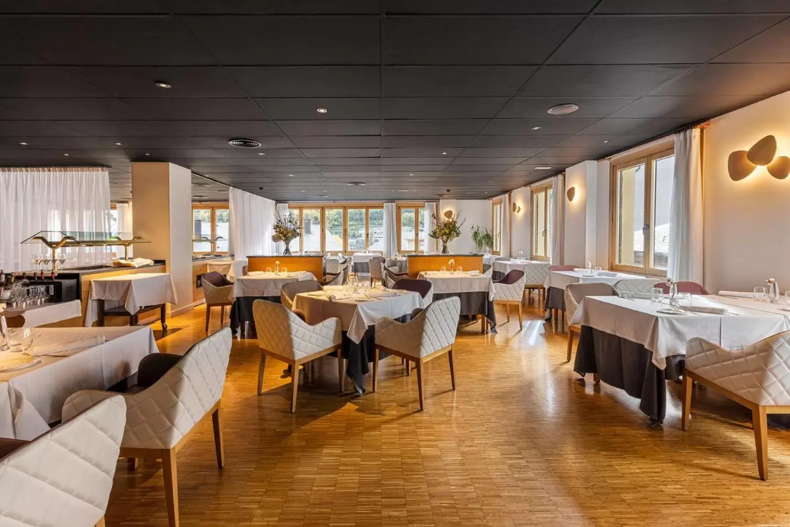 Restaurant/places to eat in Hotel de l'Isard Restaurant/places to eat in Hotel de l'Isard