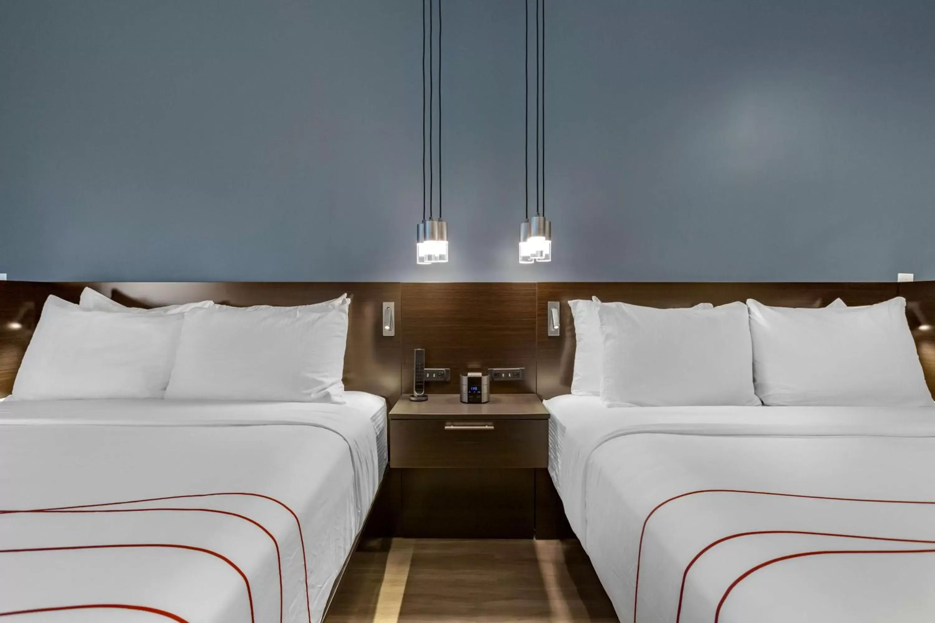Bedroom, Bed in Vīb Hotel by Best Western Phoenix - Tempe