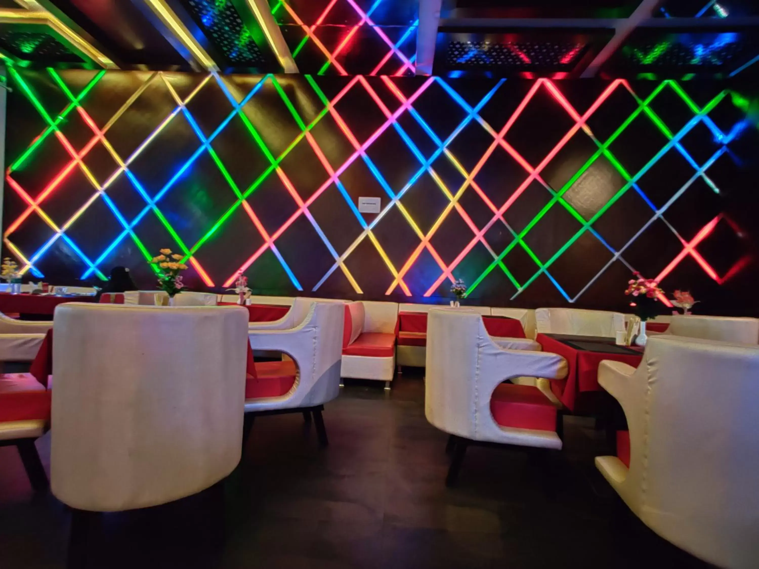 Restaurant/places to eat in Hotel Suktara International Restaurant/places to eat in Hotel Suktara International