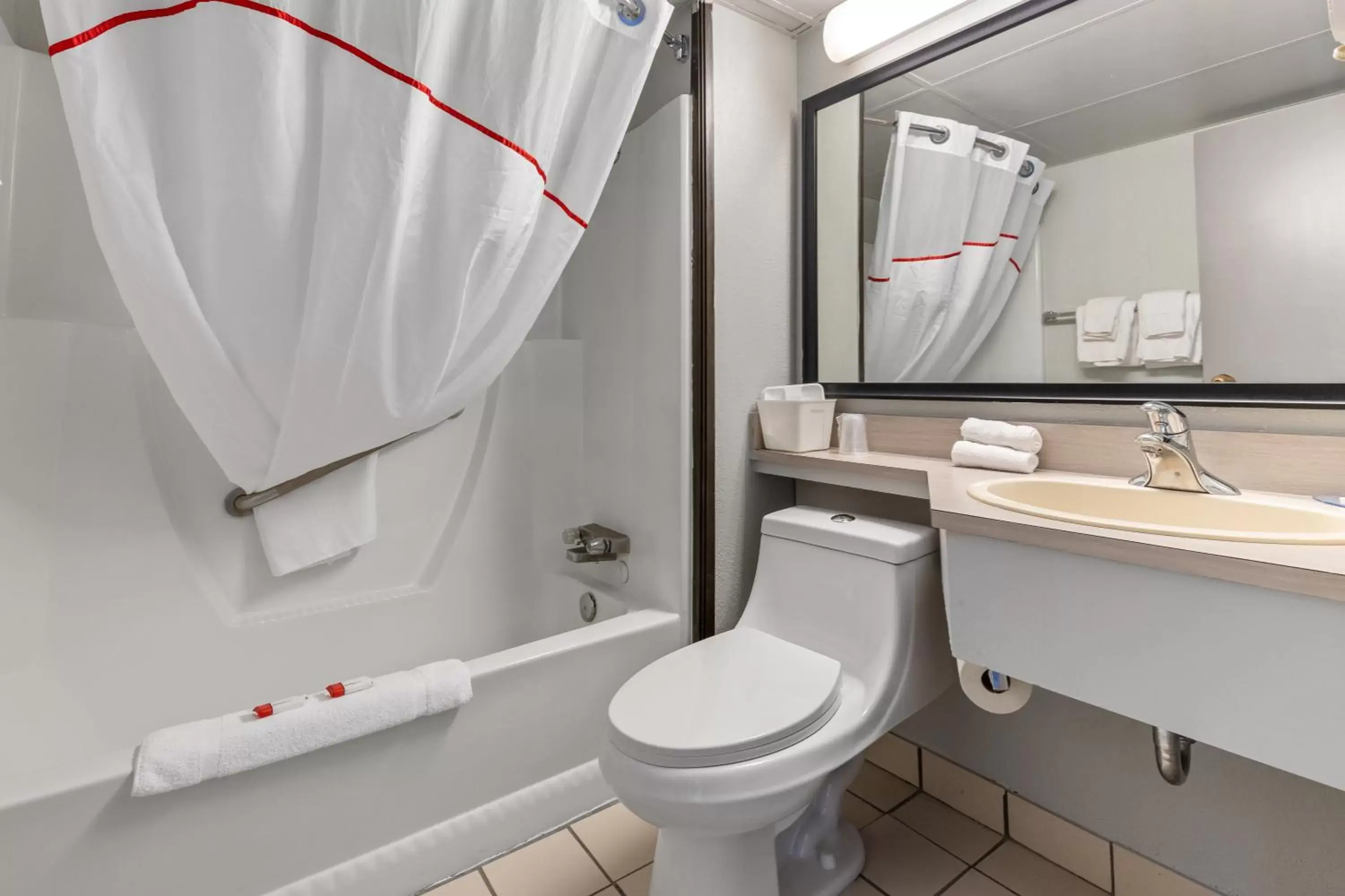Bathroom in Emerald Hotel & Suites Calgary Airport