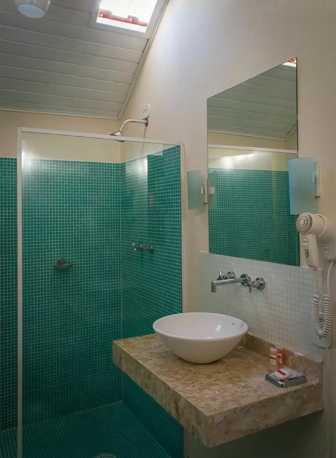 Shower in Pousada Vila Santa Barbara