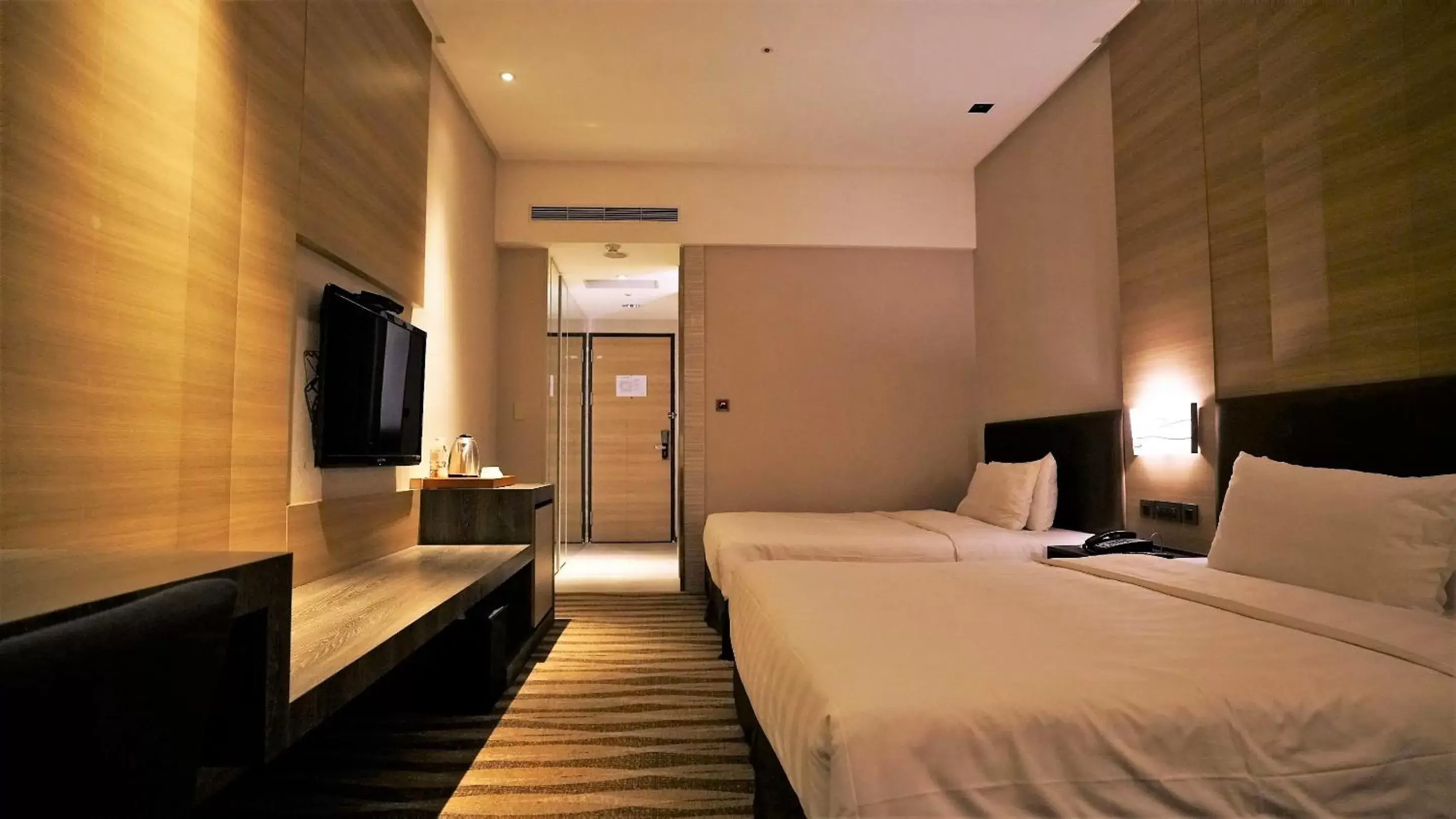 Photo of the whole room, Bed in City Suites - Kaohsiung Chenai