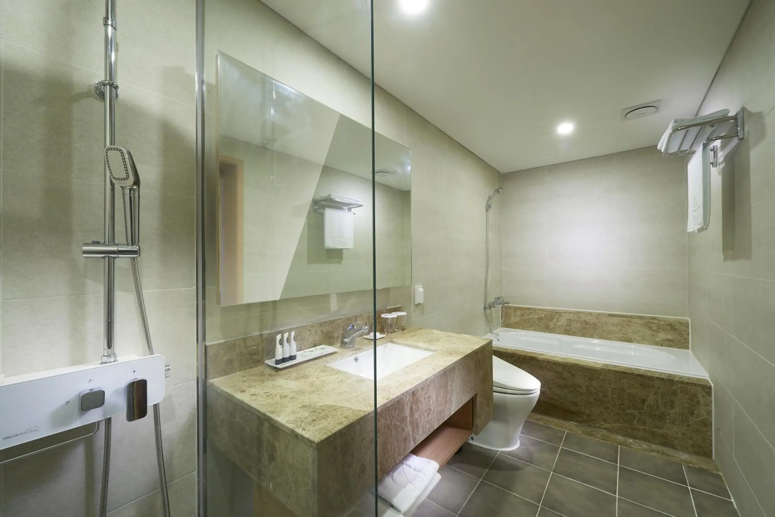 Toilet, Bathroom in Benikea Jungmun Hotel