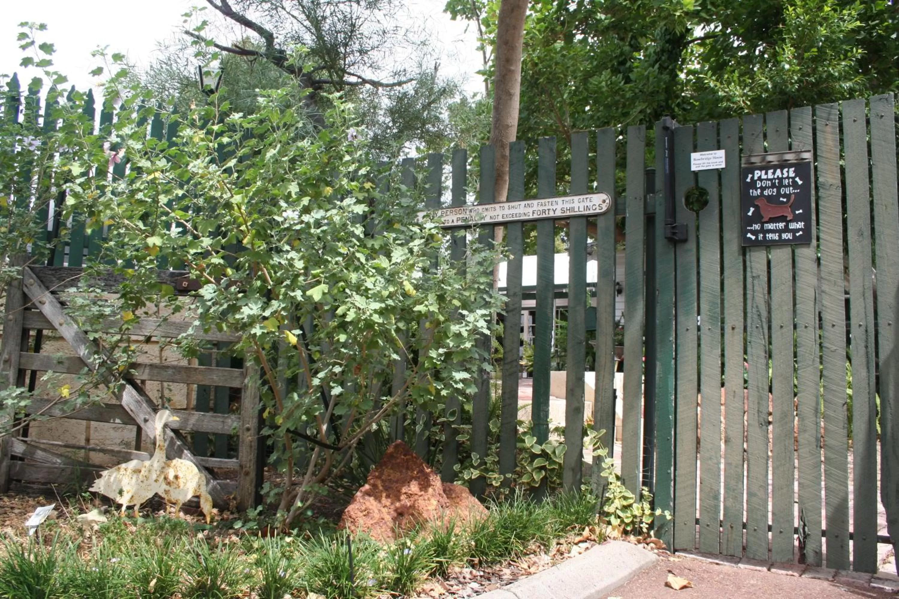 Garden in Rosebridge House Bed & Breakfast Adult Retreat