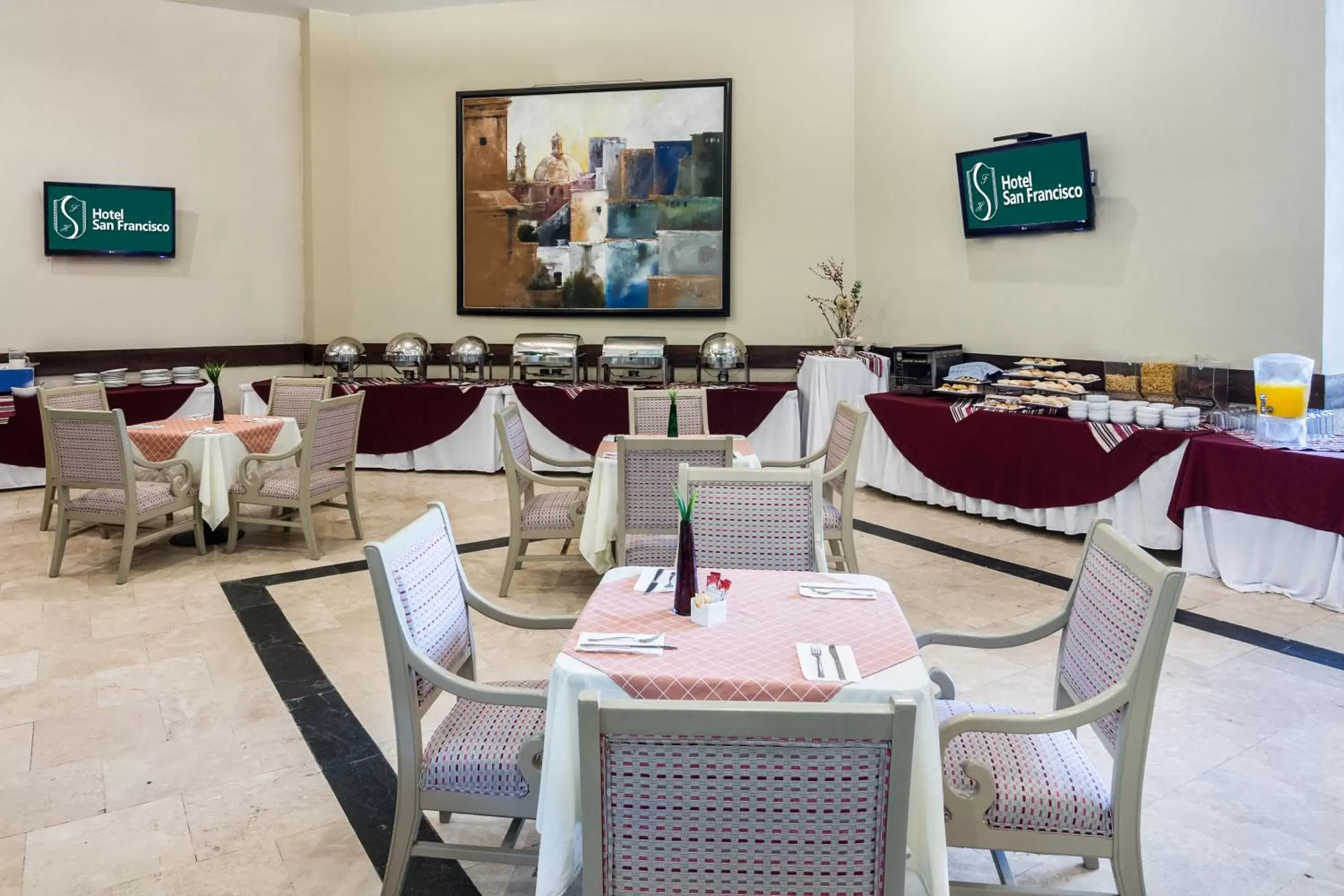 Meals, Restaurant/Places to Eat in Hotel San Francisco Leon