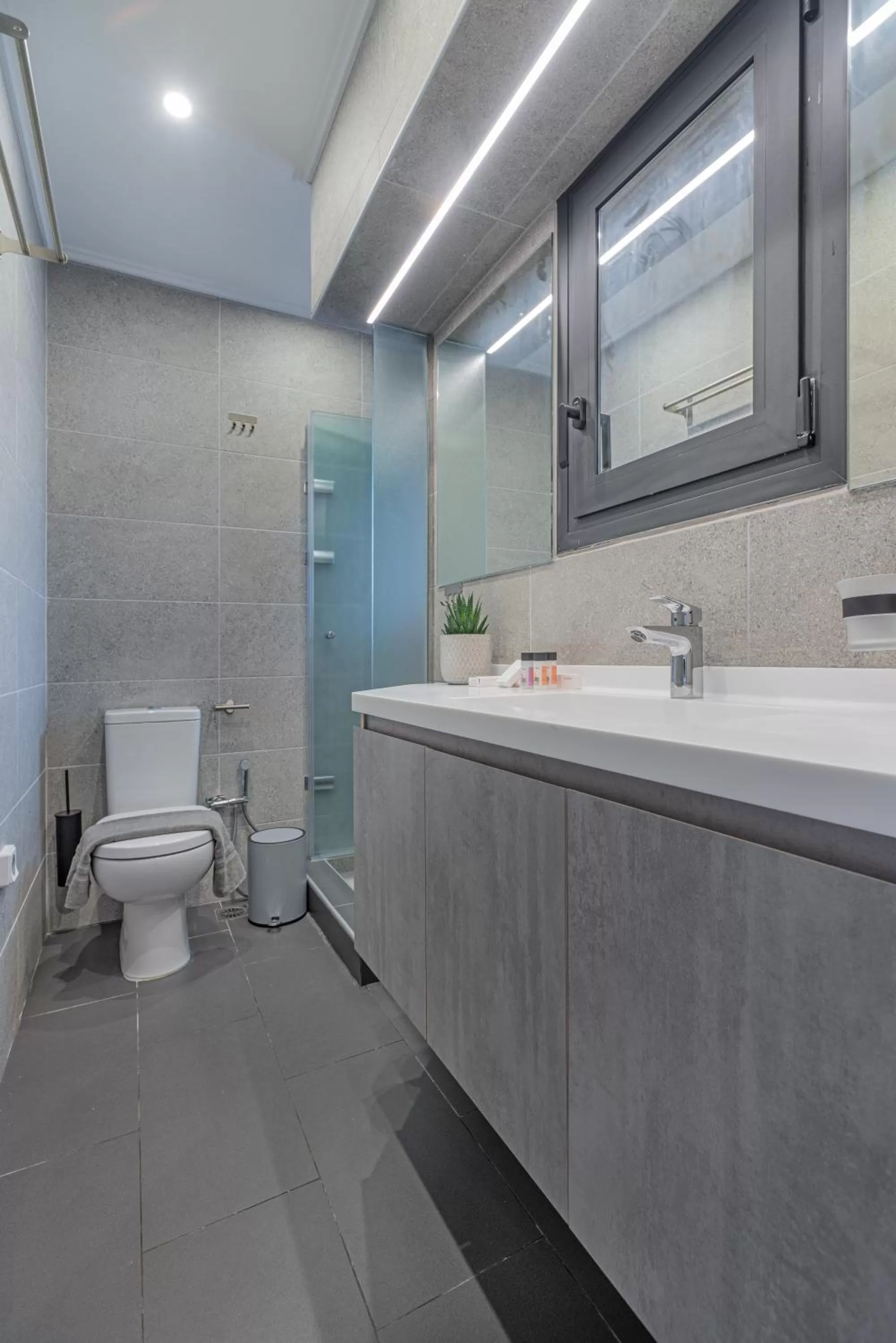 Shower in Exarchia House Project