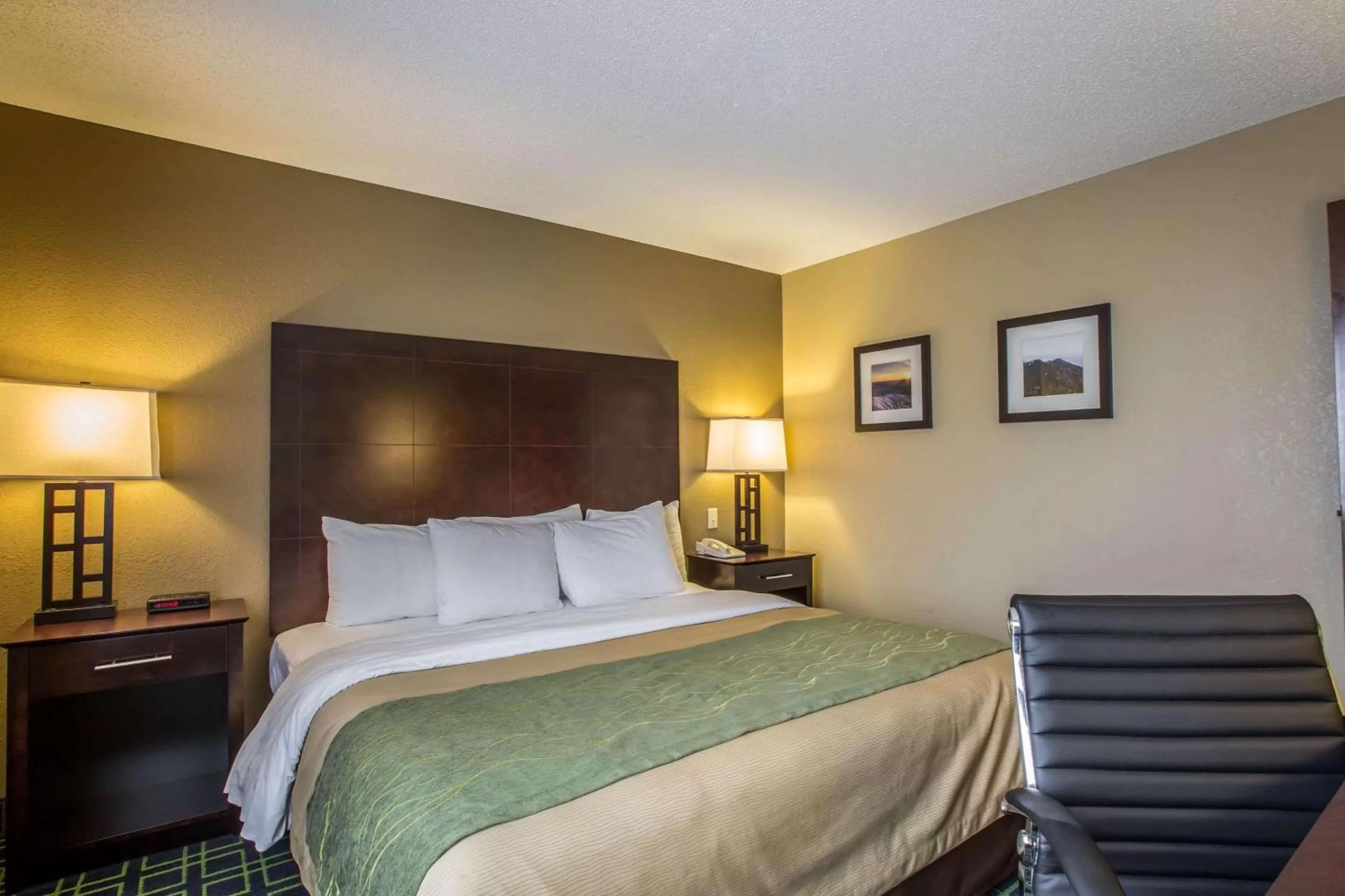 Bedroom, Bed in Quality Inn Franklin