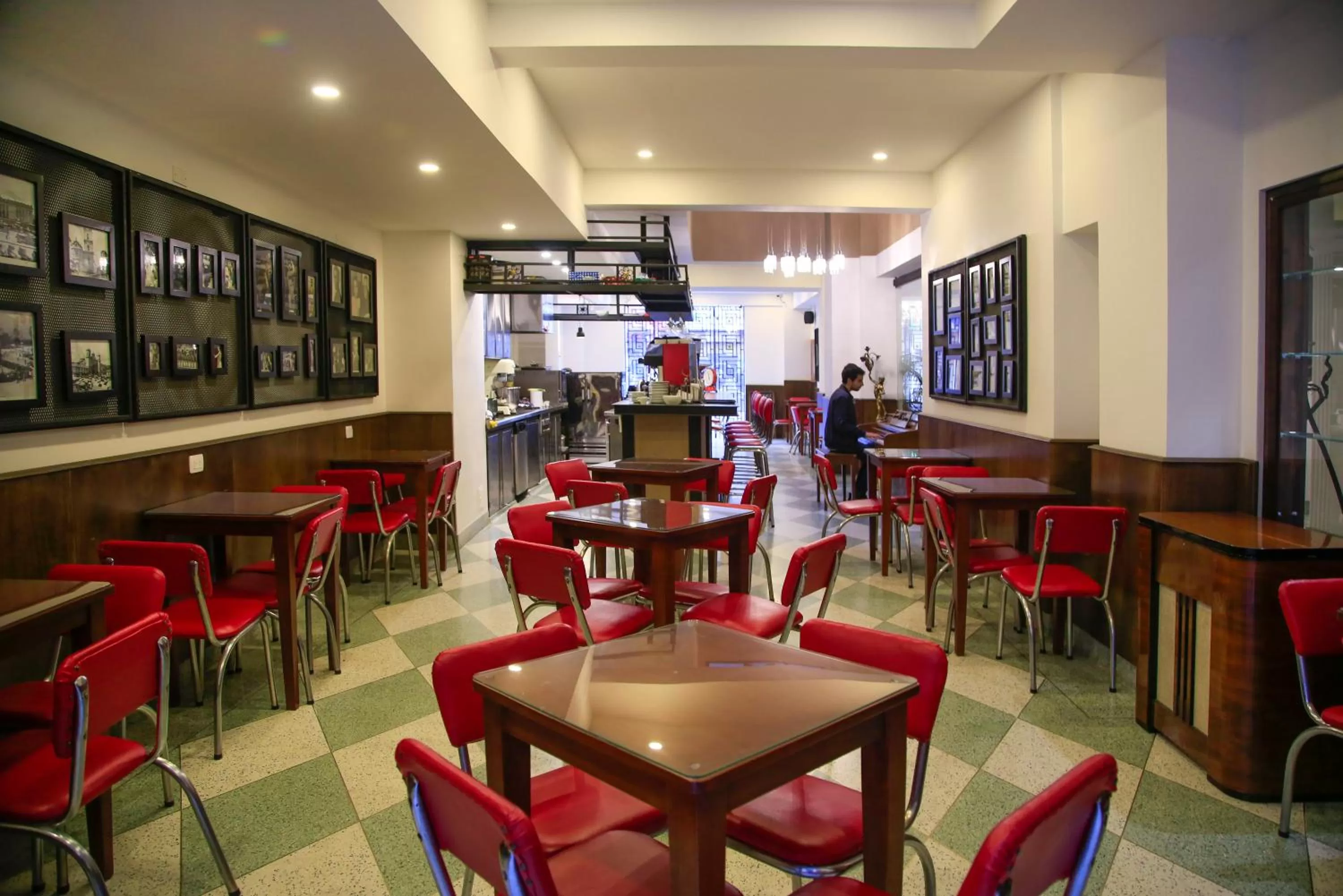 Restaurant/places to eat in Hotel Museo San Moritz