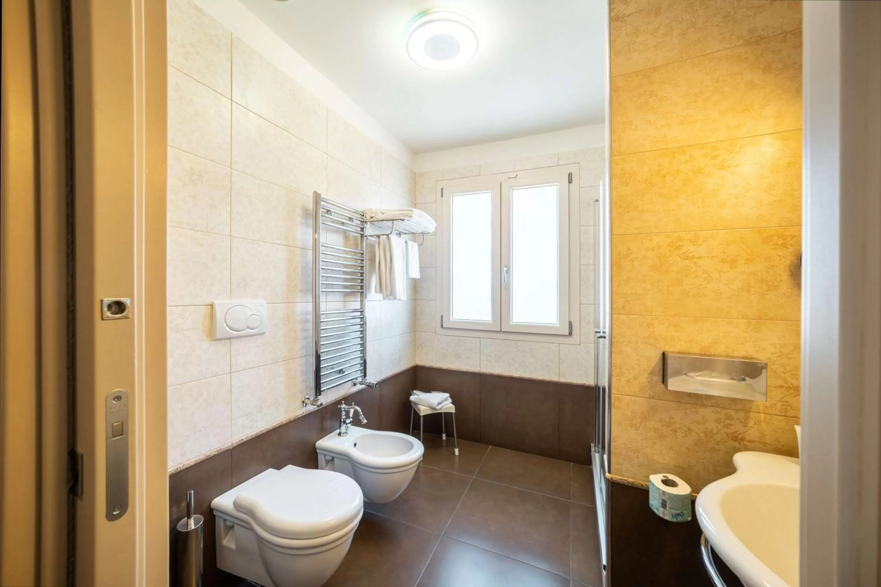 Photo of the whole room in Best Western Plus Hotel Perla Del Porto