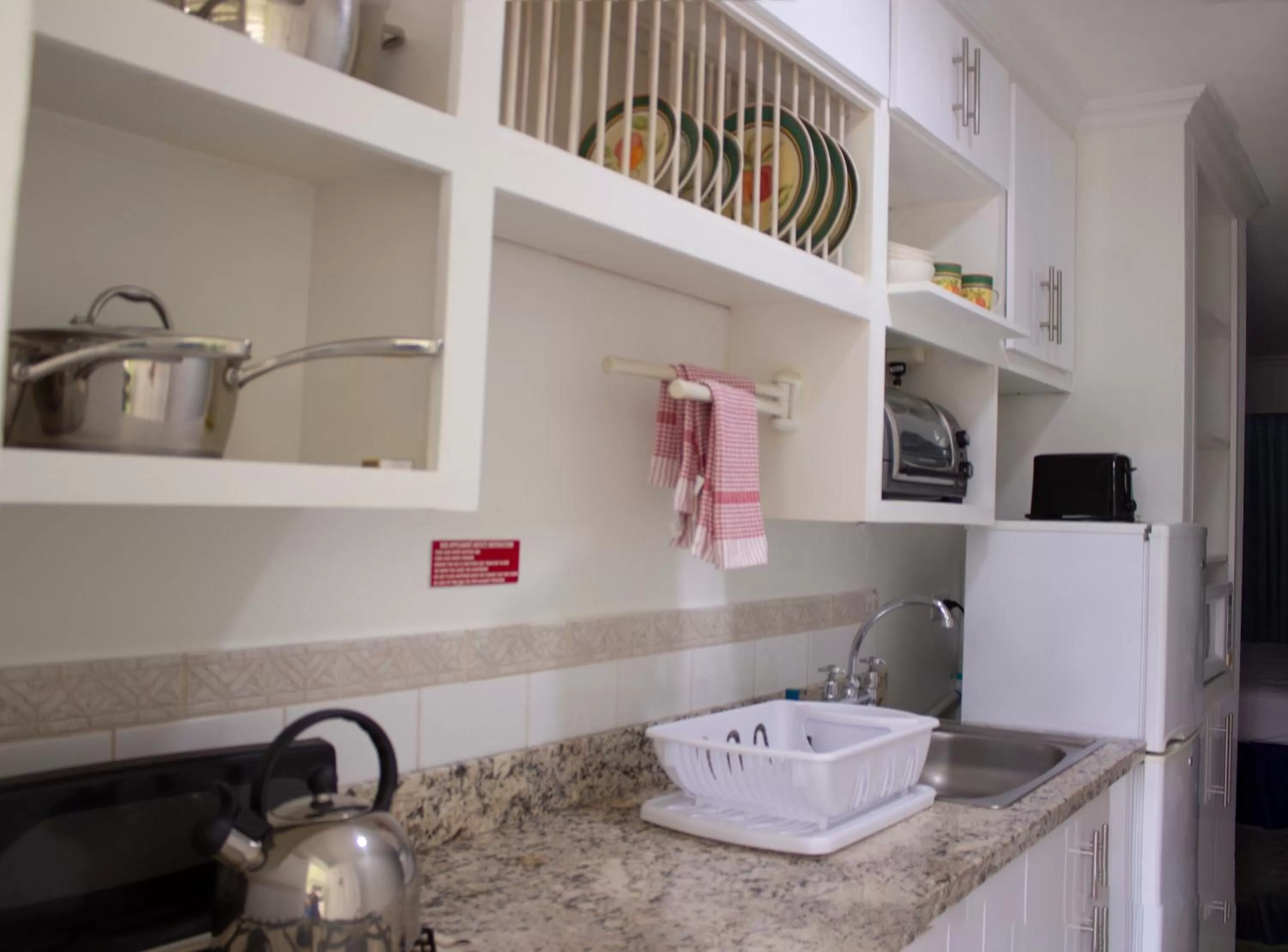 Kitchen or kitchenette in Pirate's Inn