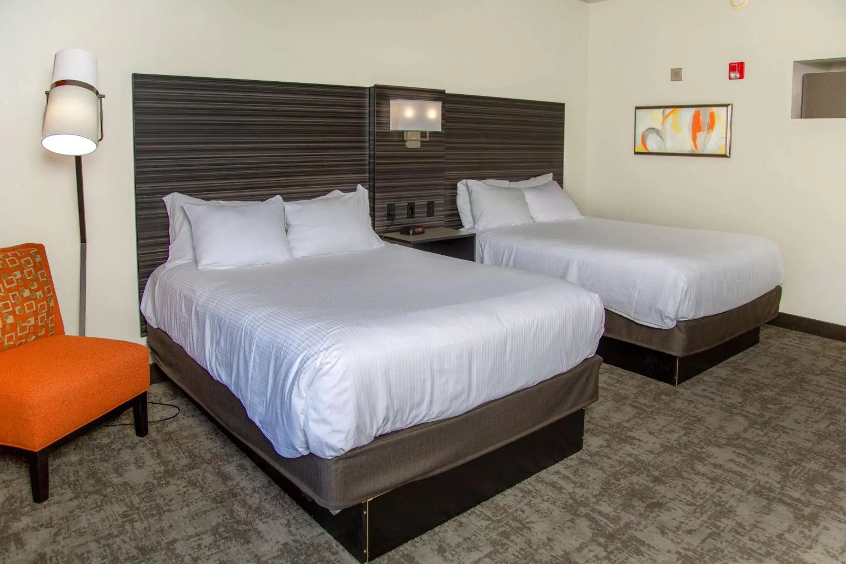 Photo of the whole room, Bed in Hells Canyon Grand Hotel, an Ascend Hotel Collection Member