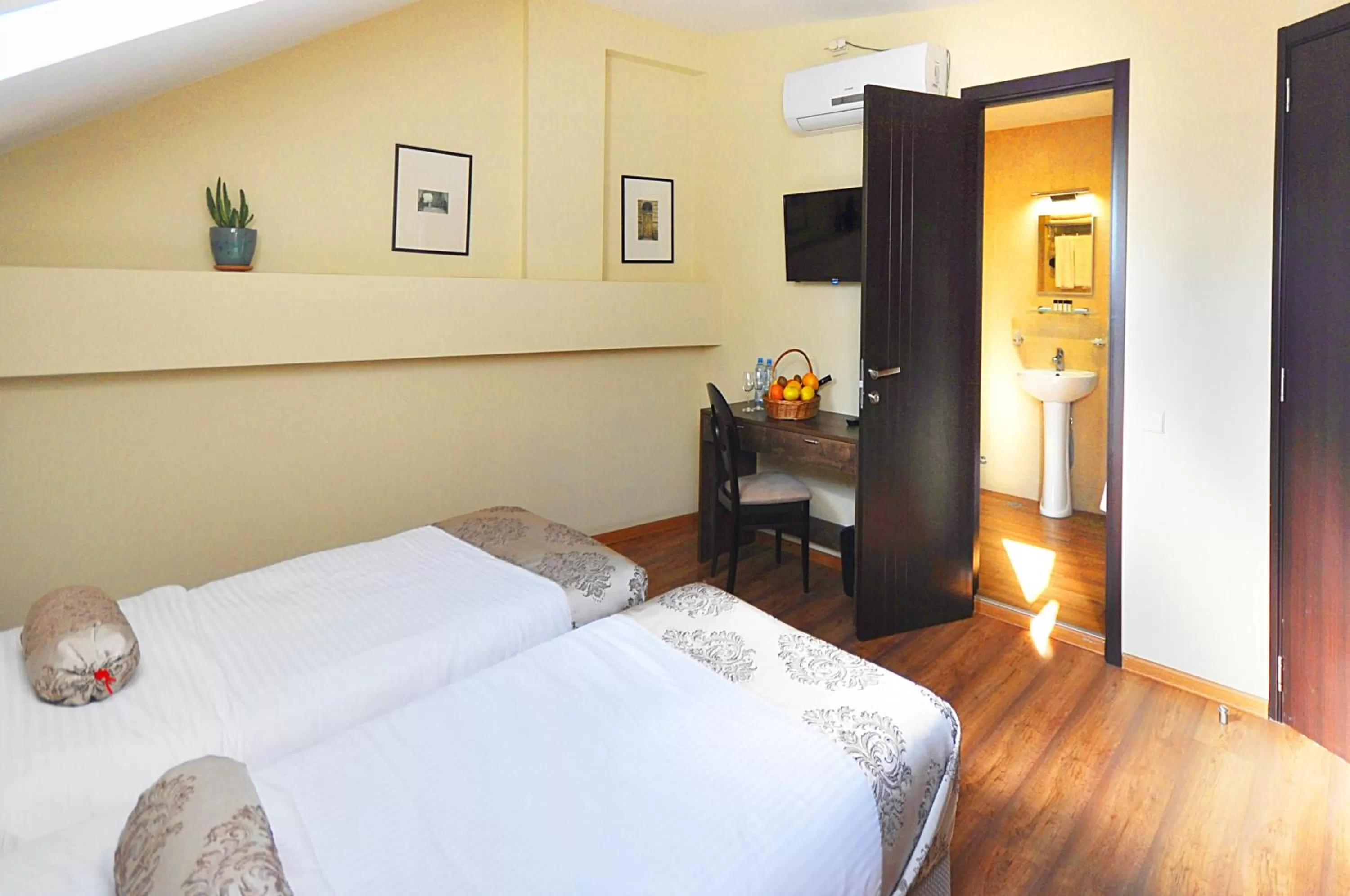 Bed in Tekla Palace By Urban Hotels