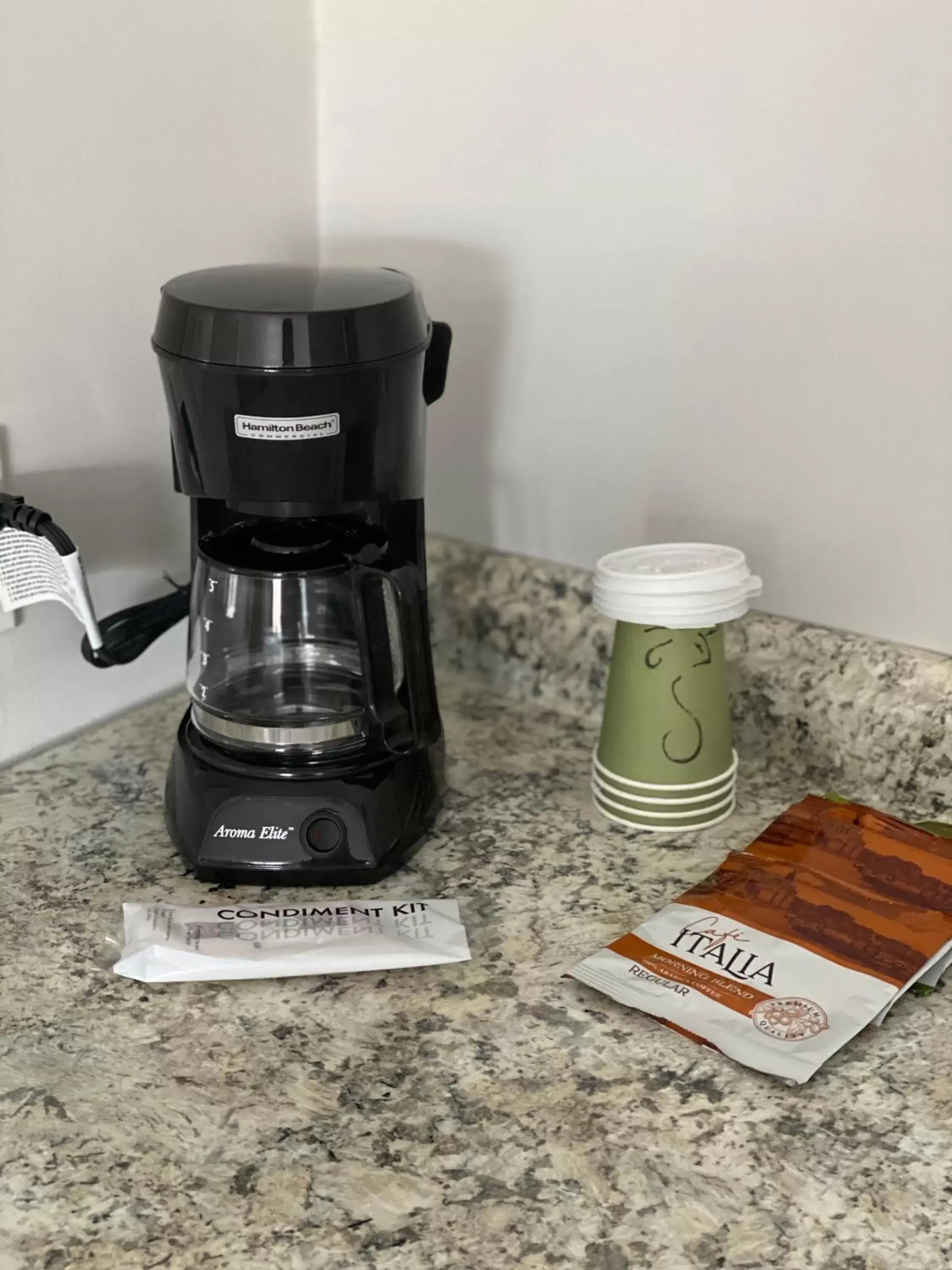 Coffee/Tea Facilities in East Shore Lodging