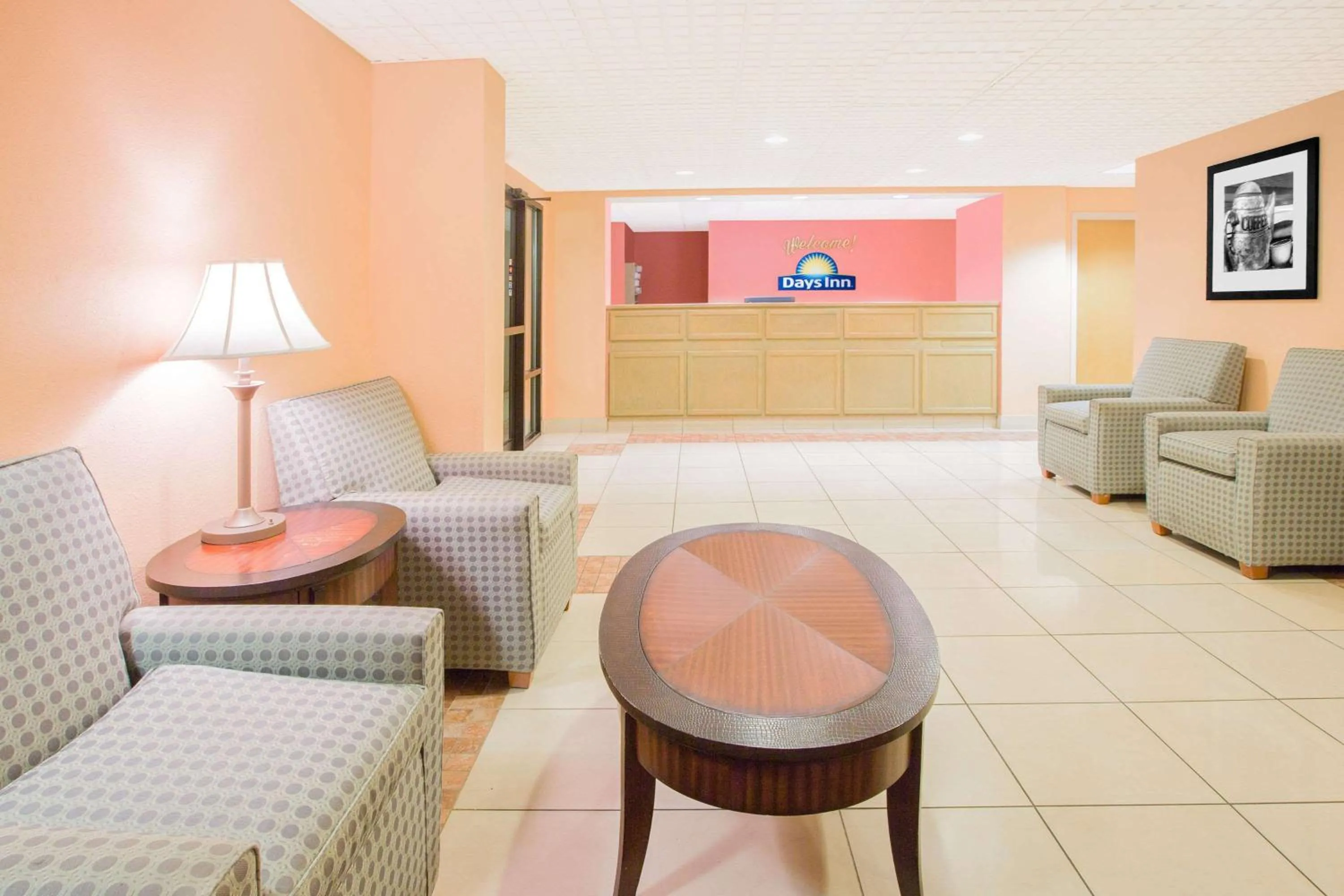 Lobby or reception in Days Inn by Wyndham Hattiesburg MS