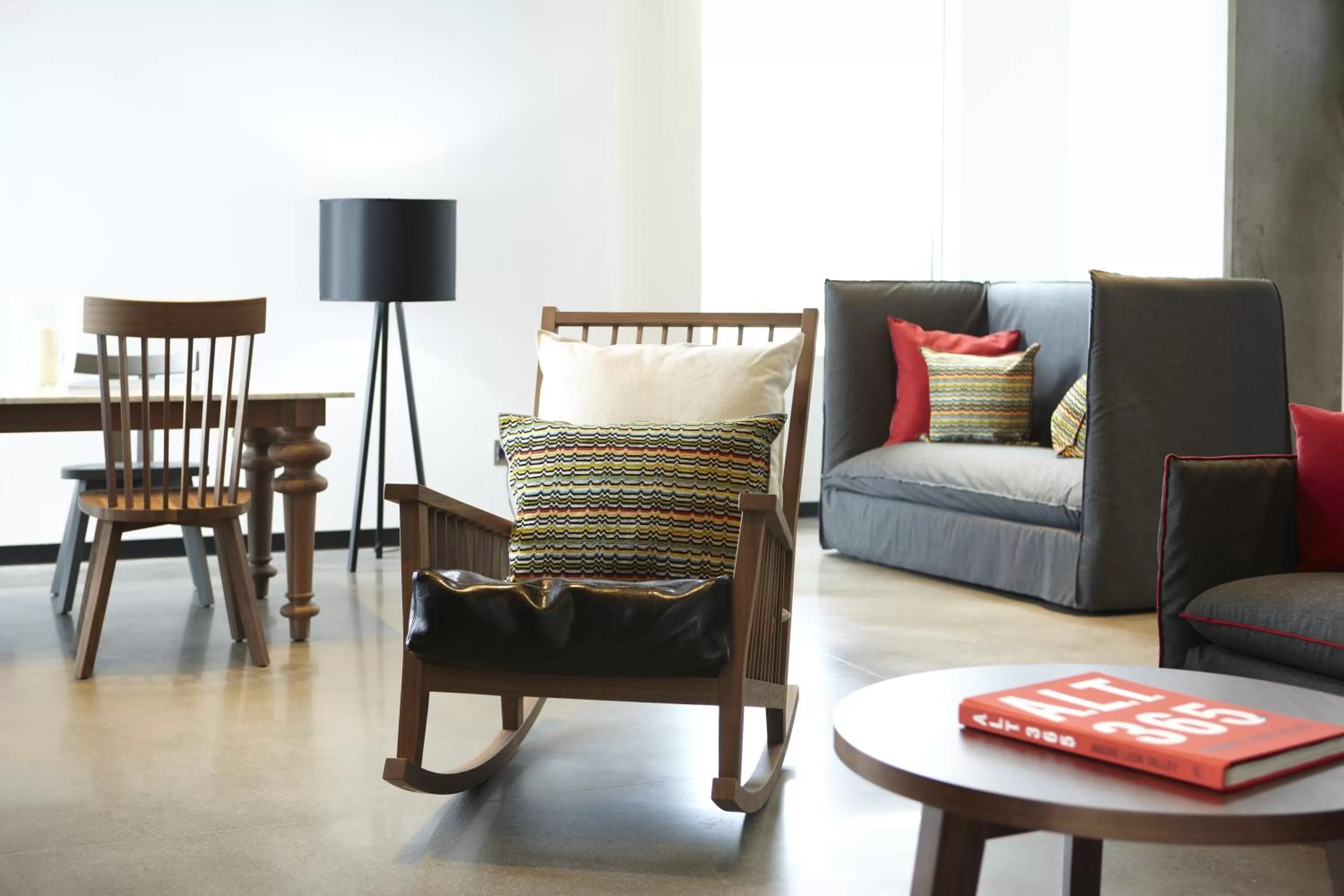 Lounge or bar in Alt Hotel Toronto Airport