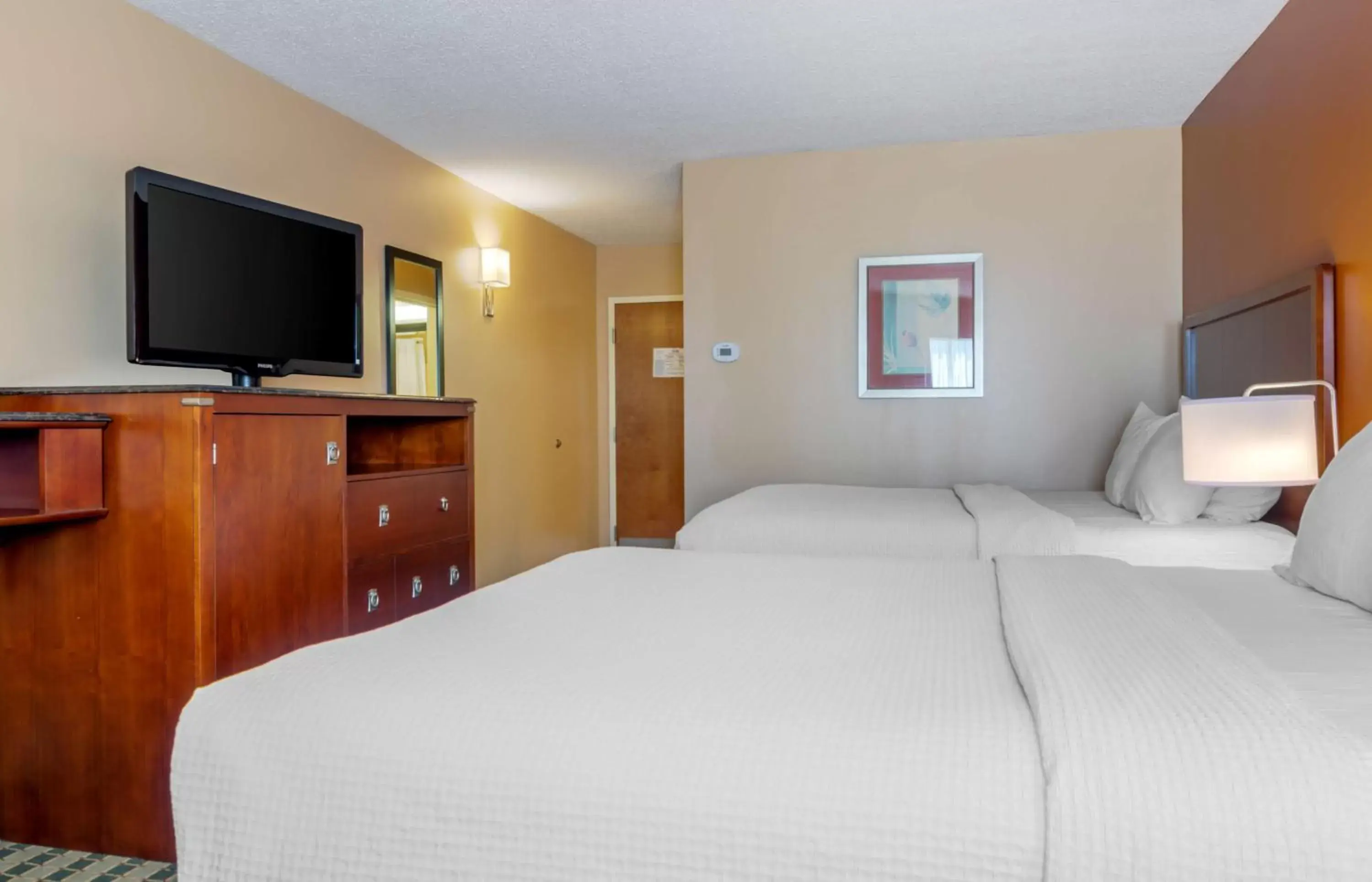 Bedroom, Bed in BEST WESTERN PLUS Inn at Valley View