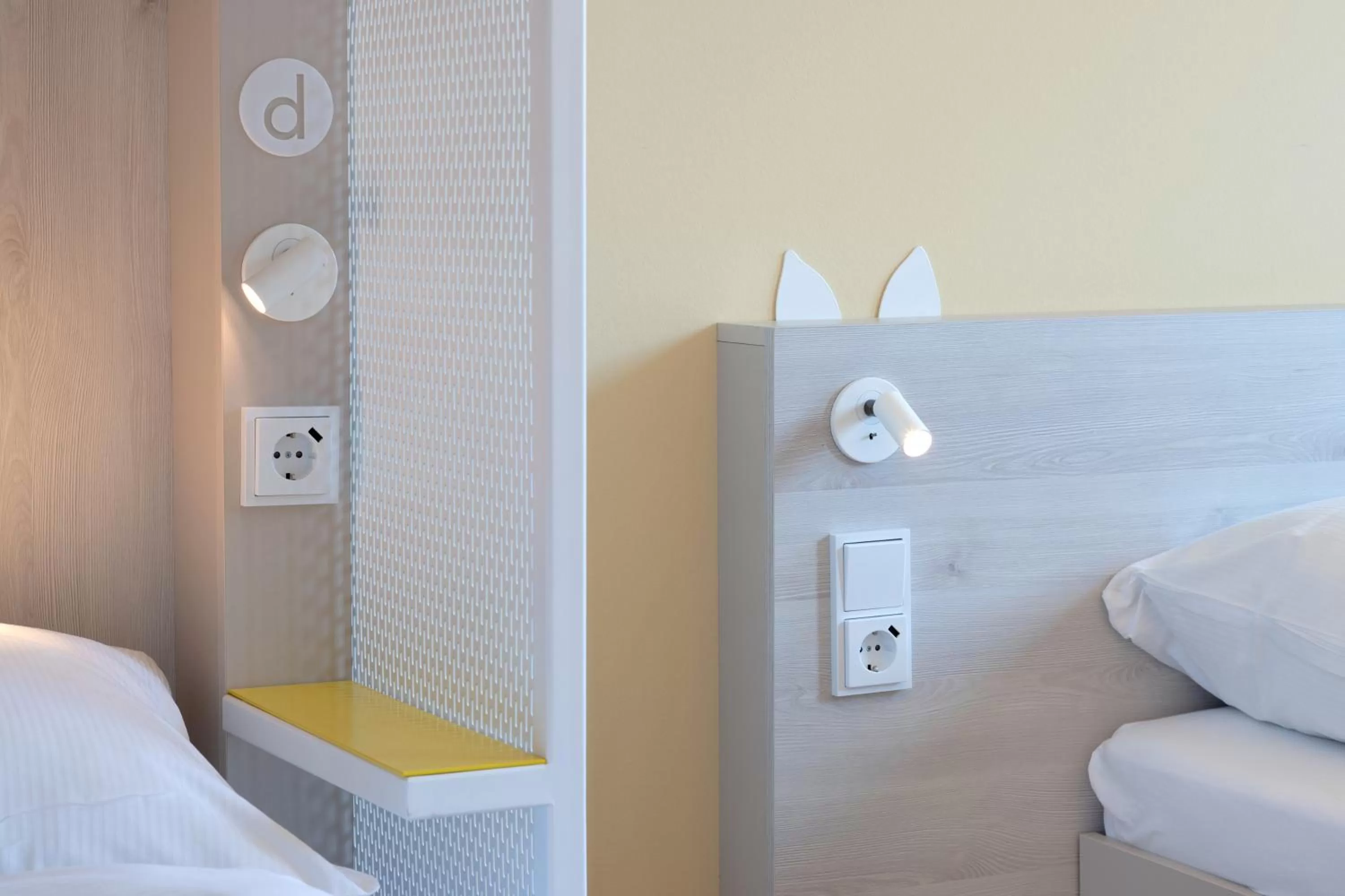 Bedroom, Bed in MEININGER Hotel Bremen Hauptbahnhof