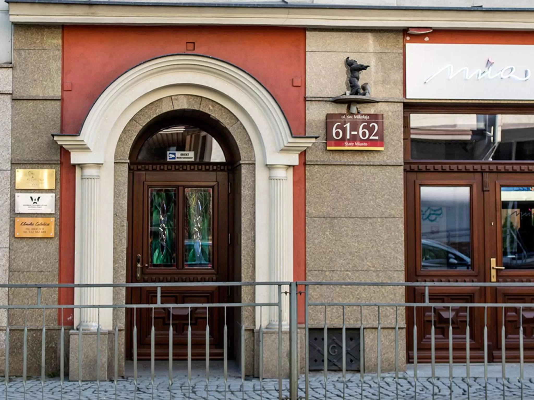 Facade/entrance in SleepWalker Boutique Suites