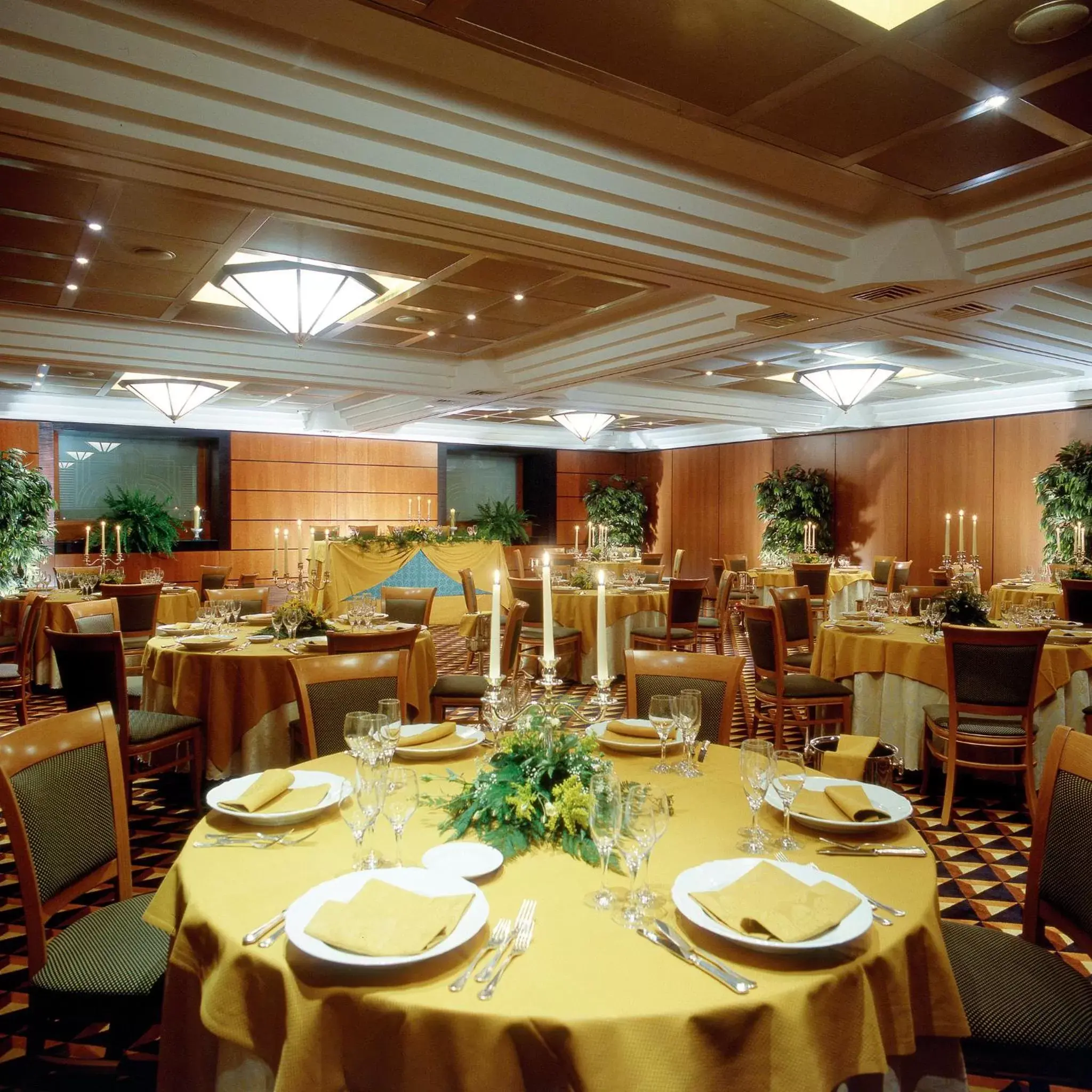 Restaurant/Places to Eat in Ramada by Wyndham Naples