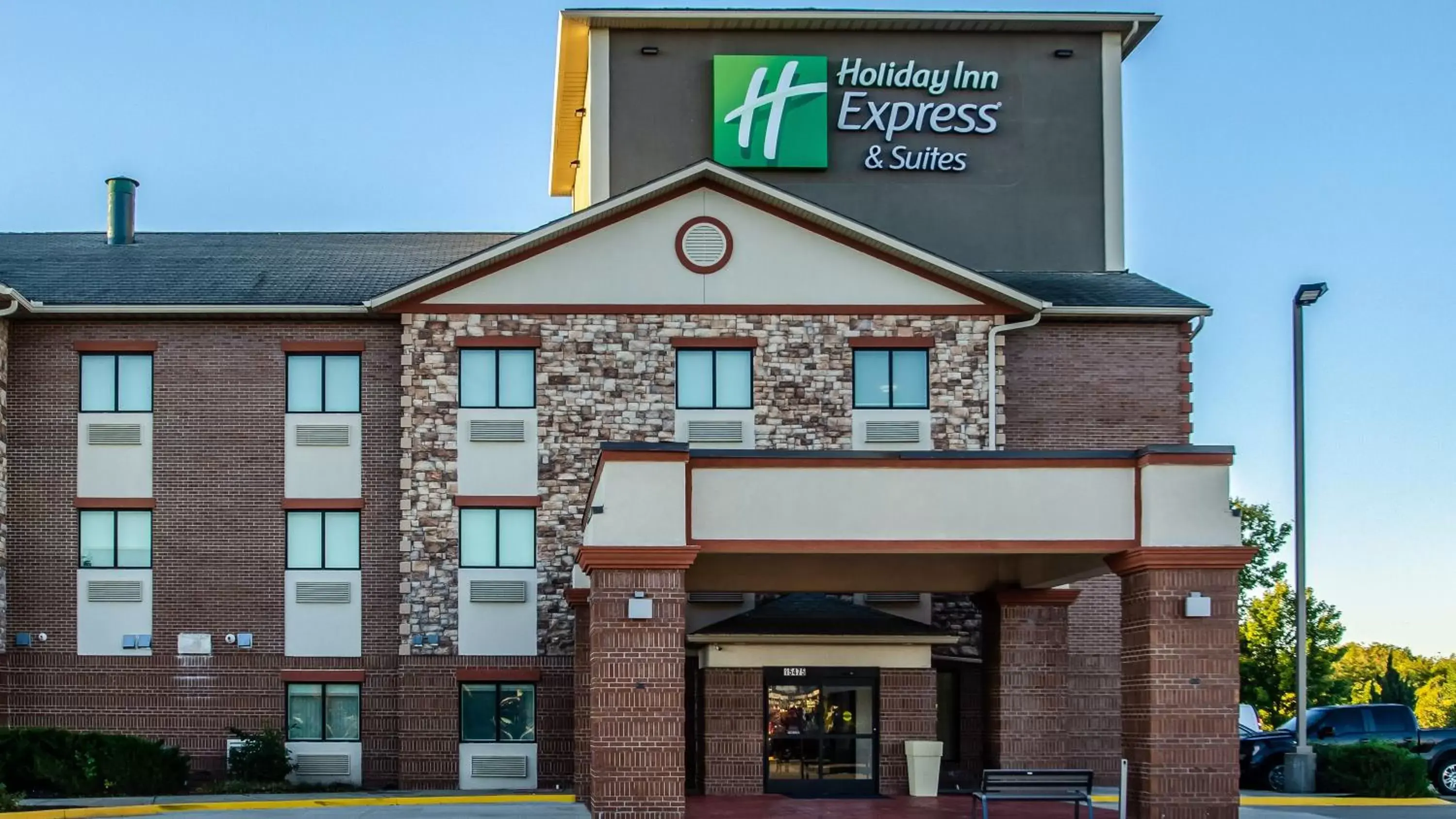 Property Building in Holiday Inn Express & Suites - Olathe South, an IHG Hotel