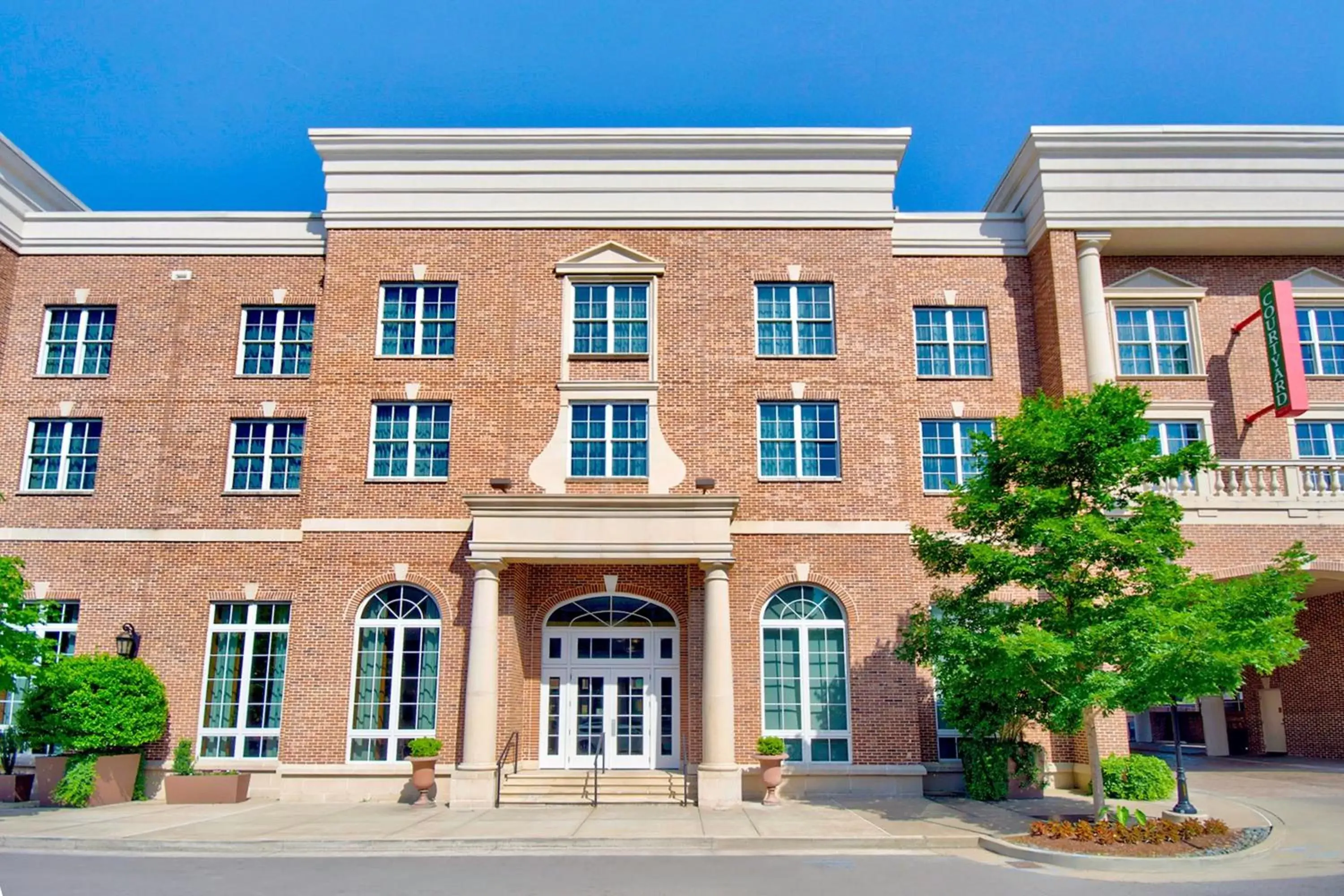 Property Building in Courtyard by Marriott Nashville Green Hills