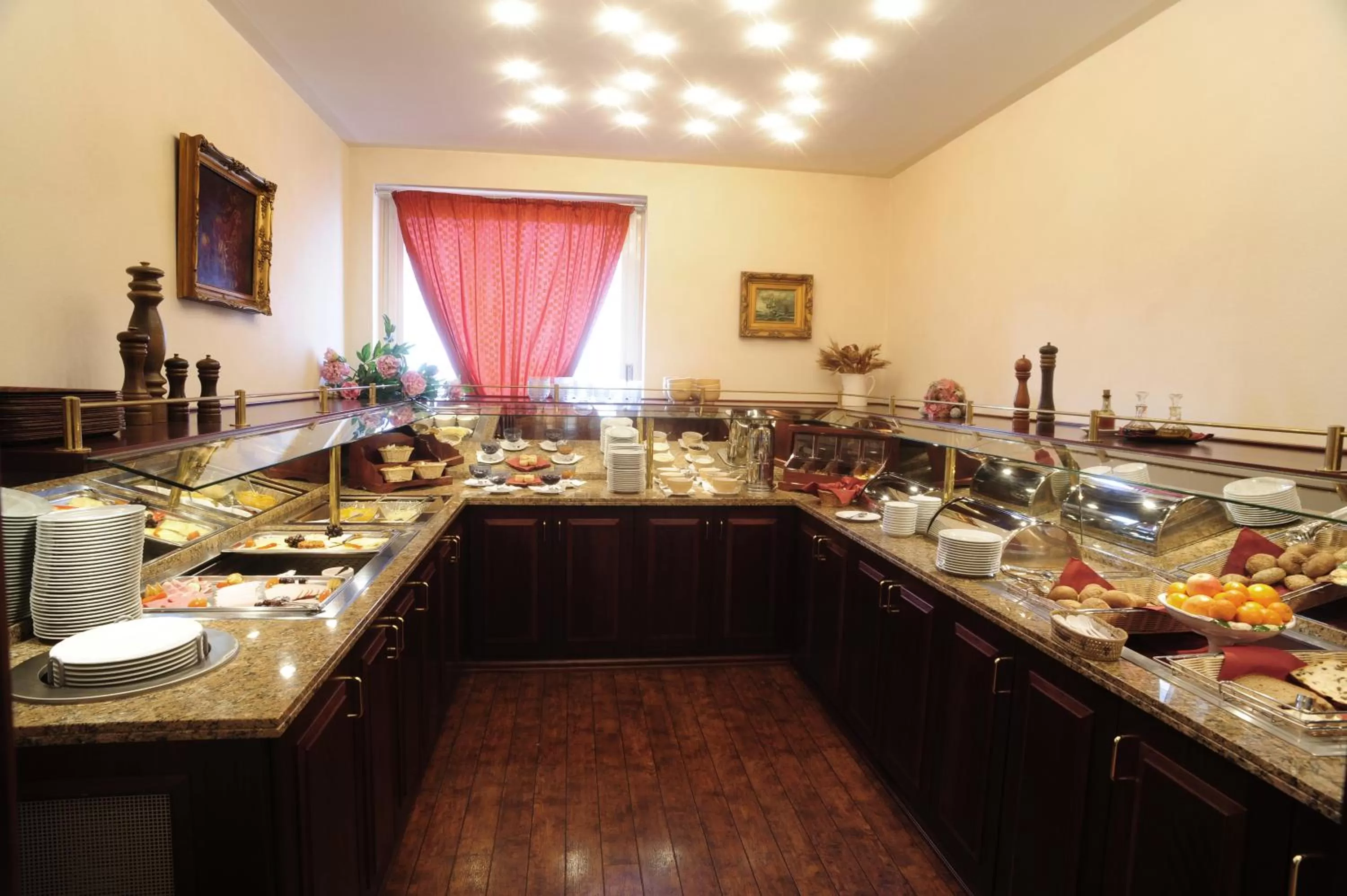 Buffet breakfast in Hotel Villa Gropius