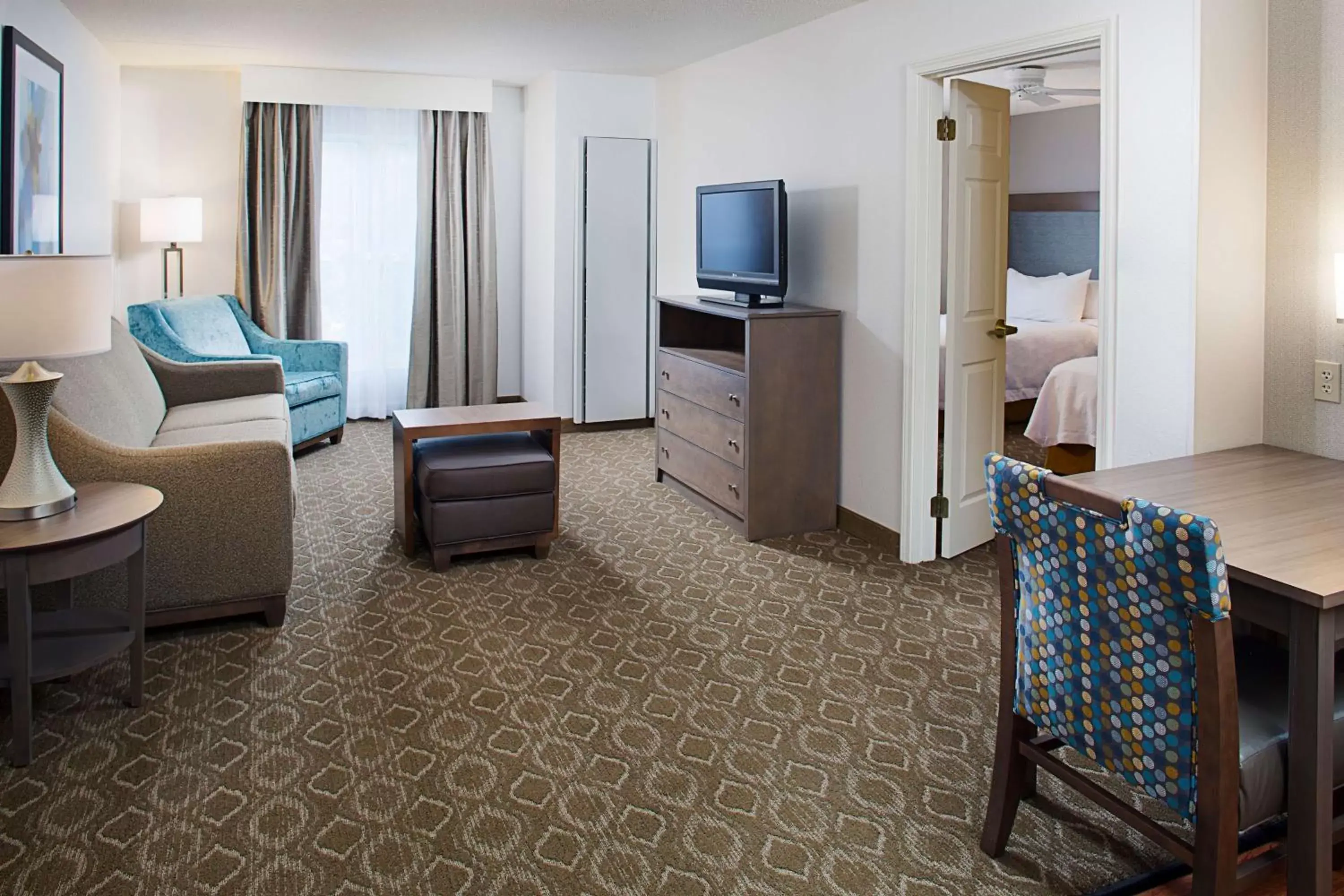 Bed, Seating Area in Homewood Suites by Hilton Colorado Springs-North