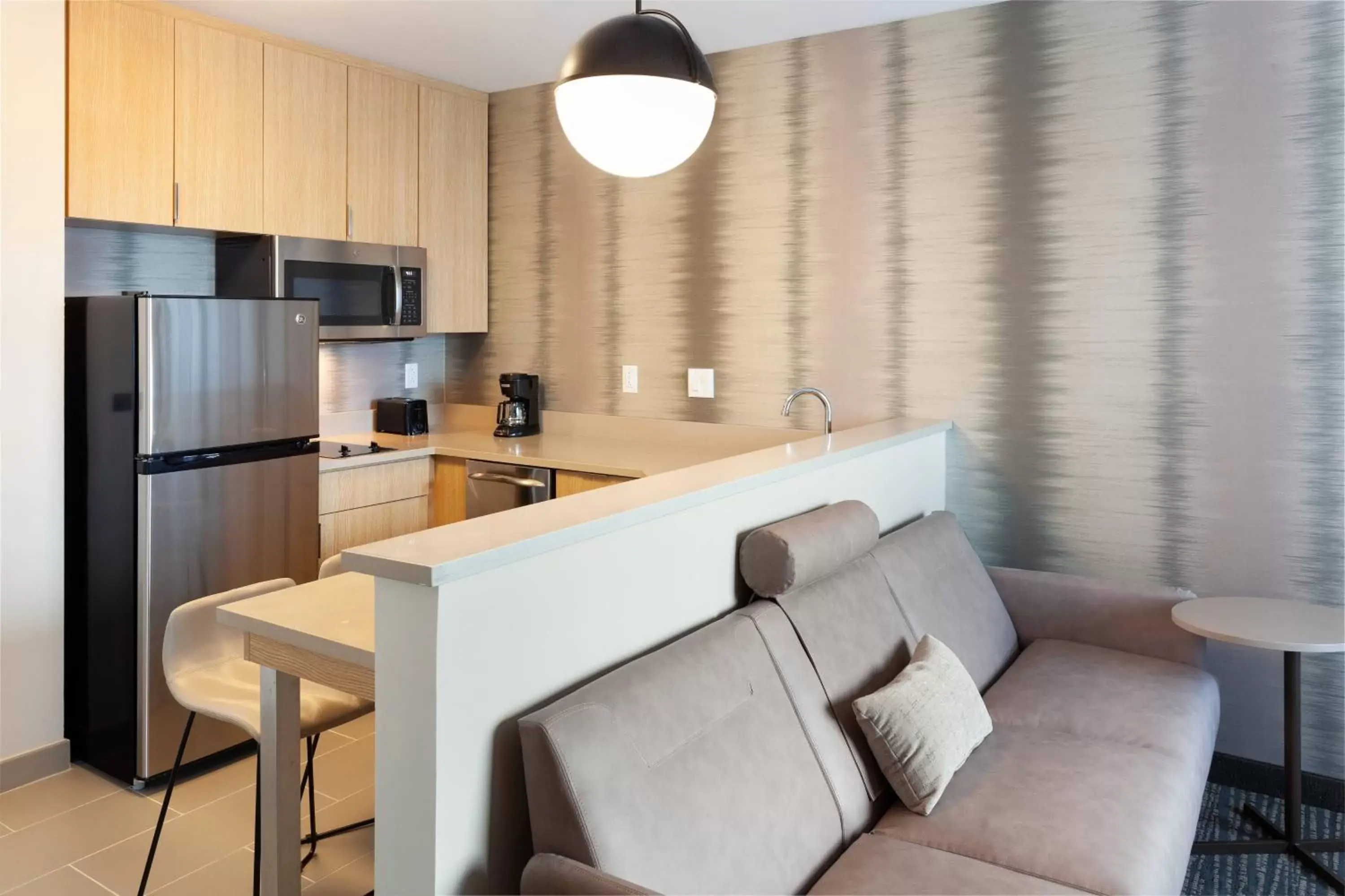 Kitchen or kitchenette, Seating Area in Residence Inn by Marriott Orlando at Millenia