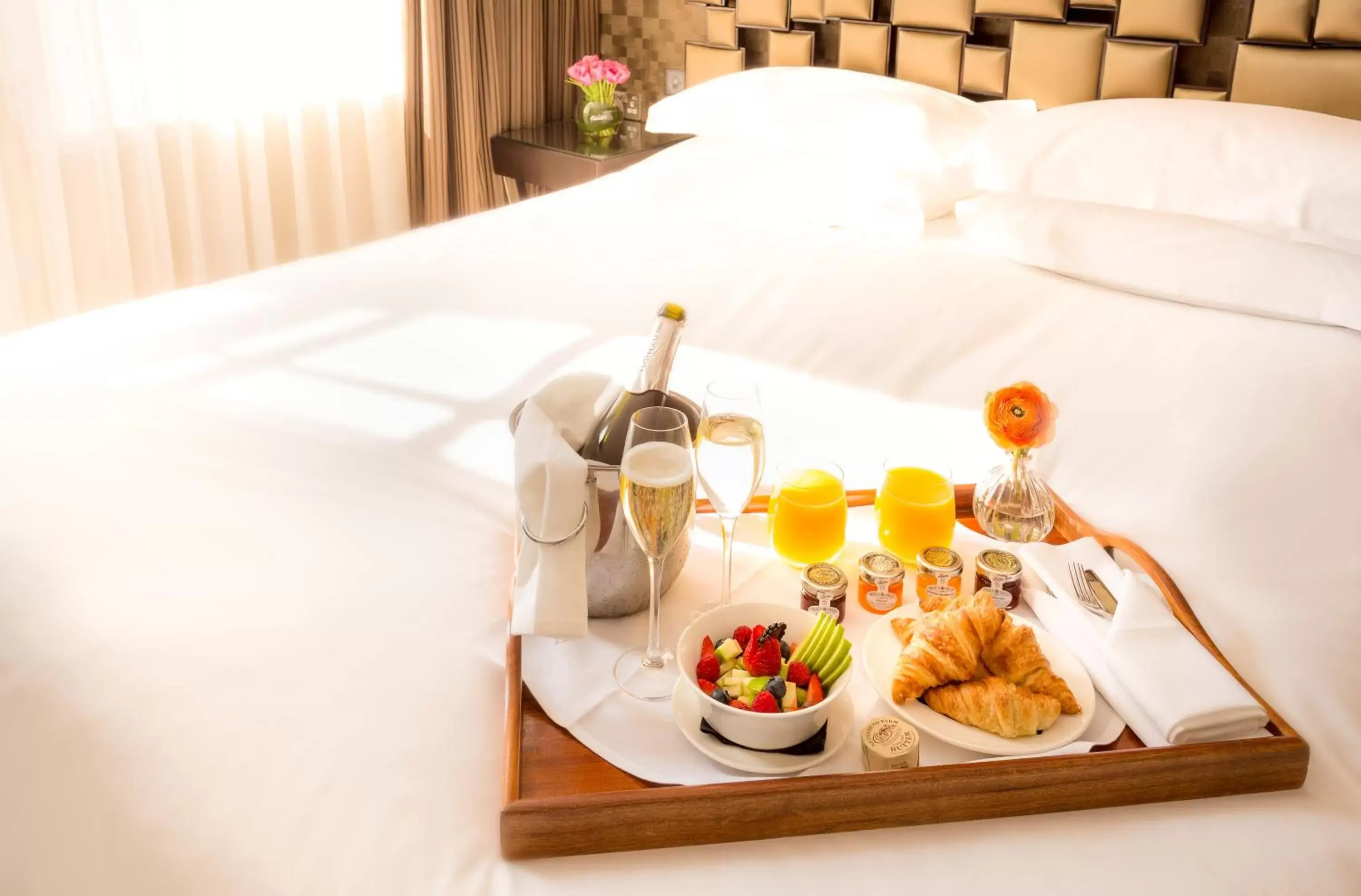 Breakfast, Bed in Ten Manchester Street Hotel