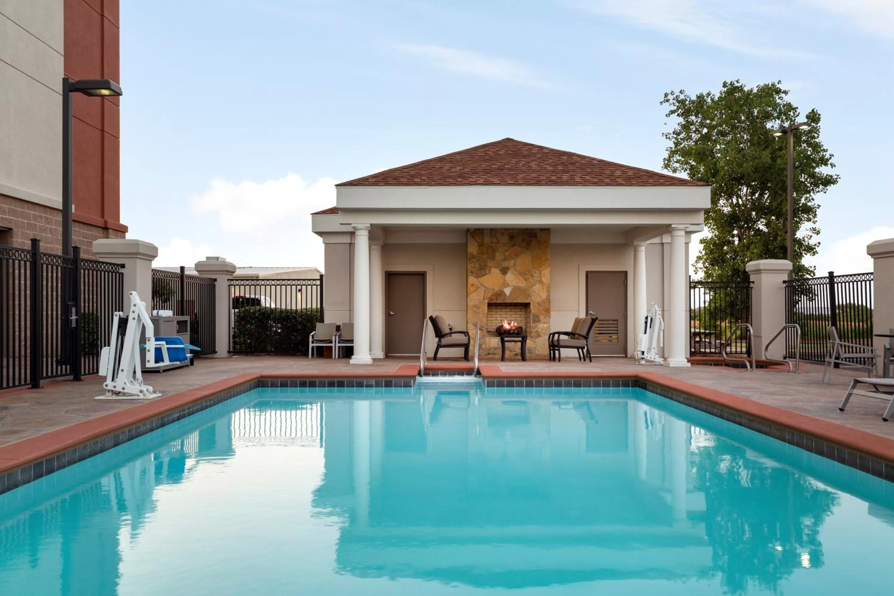 Swimming pool in Holiday Inn Express Hotel & Suites Shawnee I-40 by IHG