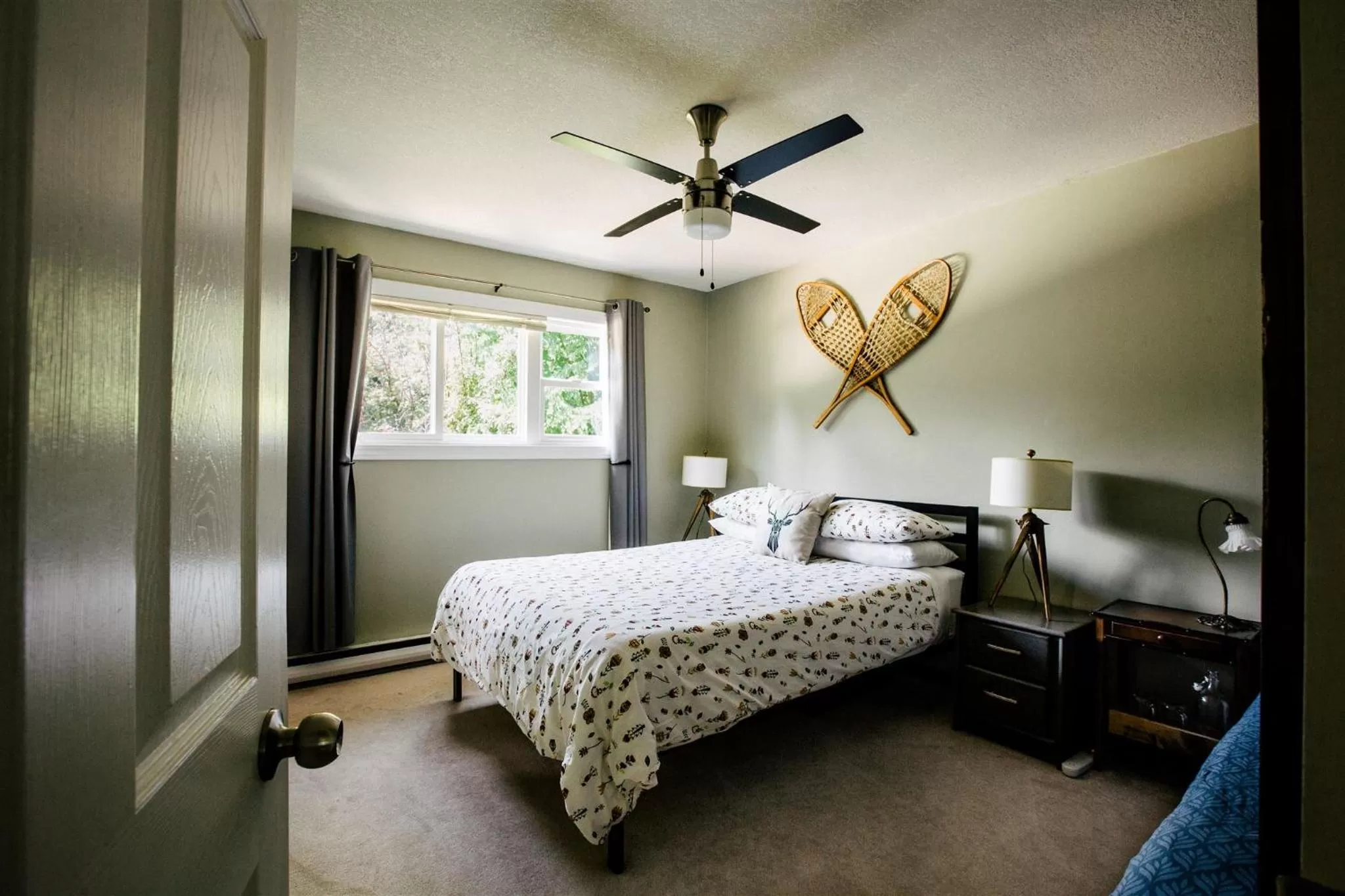 Bedroom, Bed in Alpenrose Revelstoke Bed & Breakfast