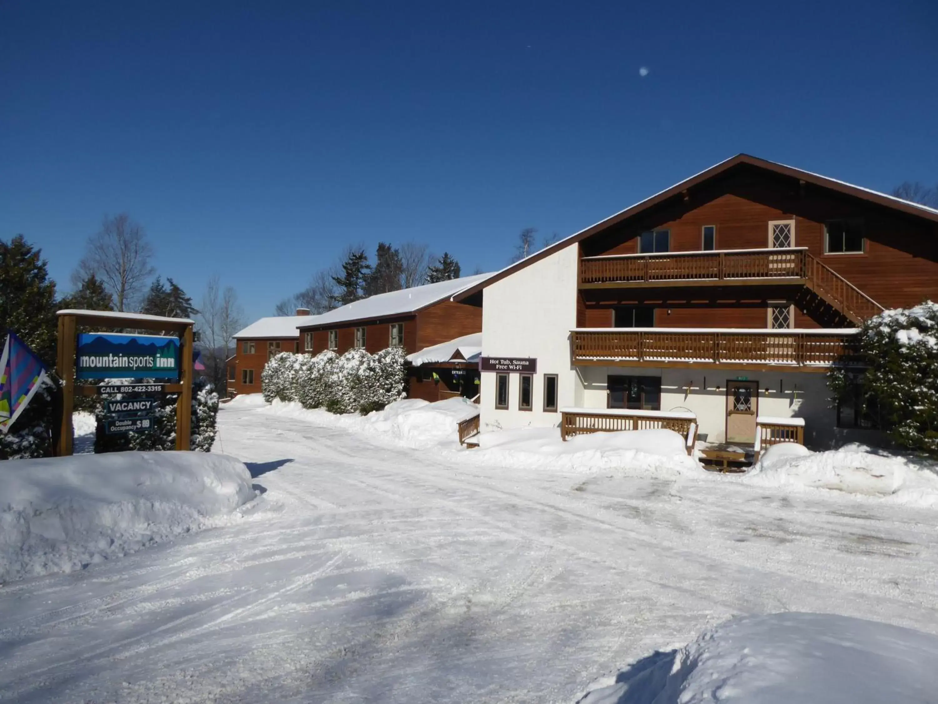 Property building, Winter in Mountain Sports Inn