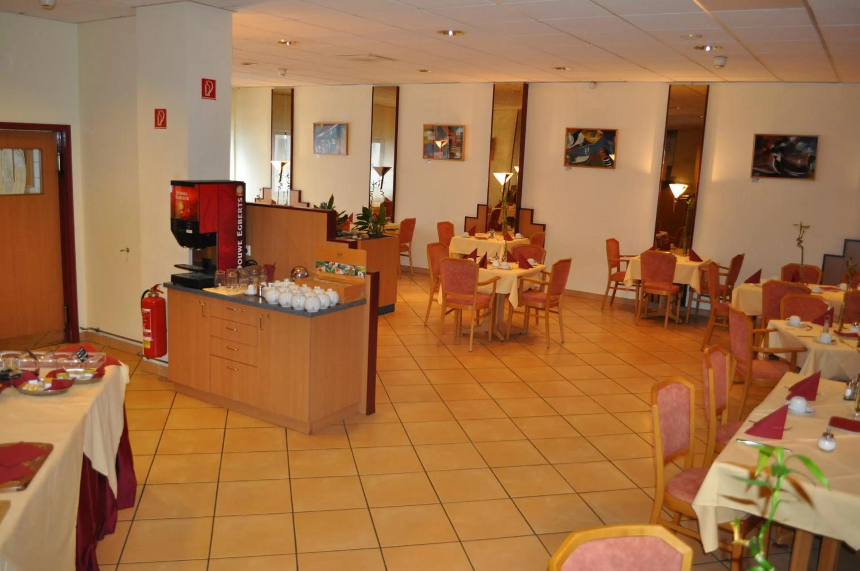 Restaurant/places to eat in Fly Inn Hotel Frankfurt Airport Rüsselsheim ehemals Trip Inn Hotels