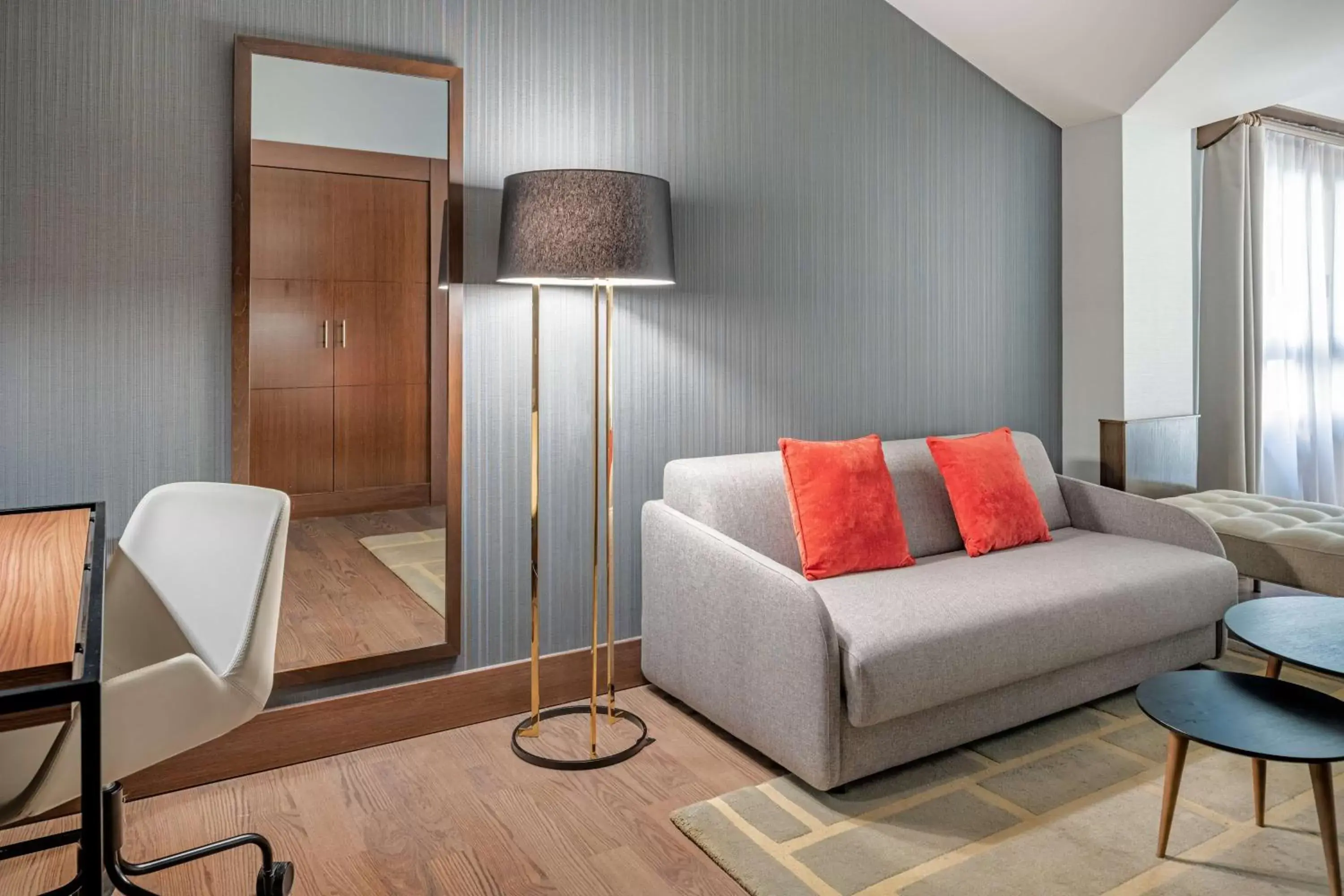 Photo of the whole room in NH Collection León Plaza Mayor Photo of the whole room in NH Collection León Plaza Mayor