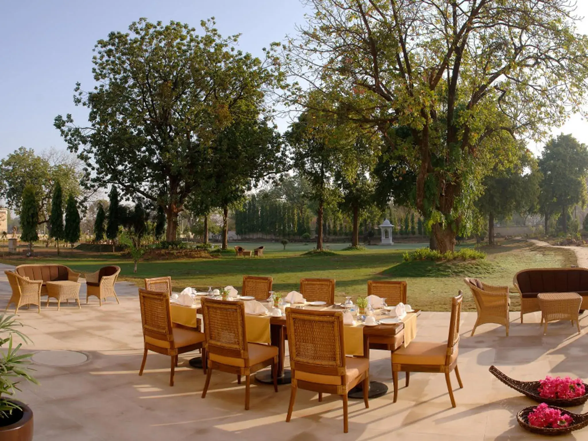 Restaurant/Places to Eat in The Lalit Temple View Khajuraho