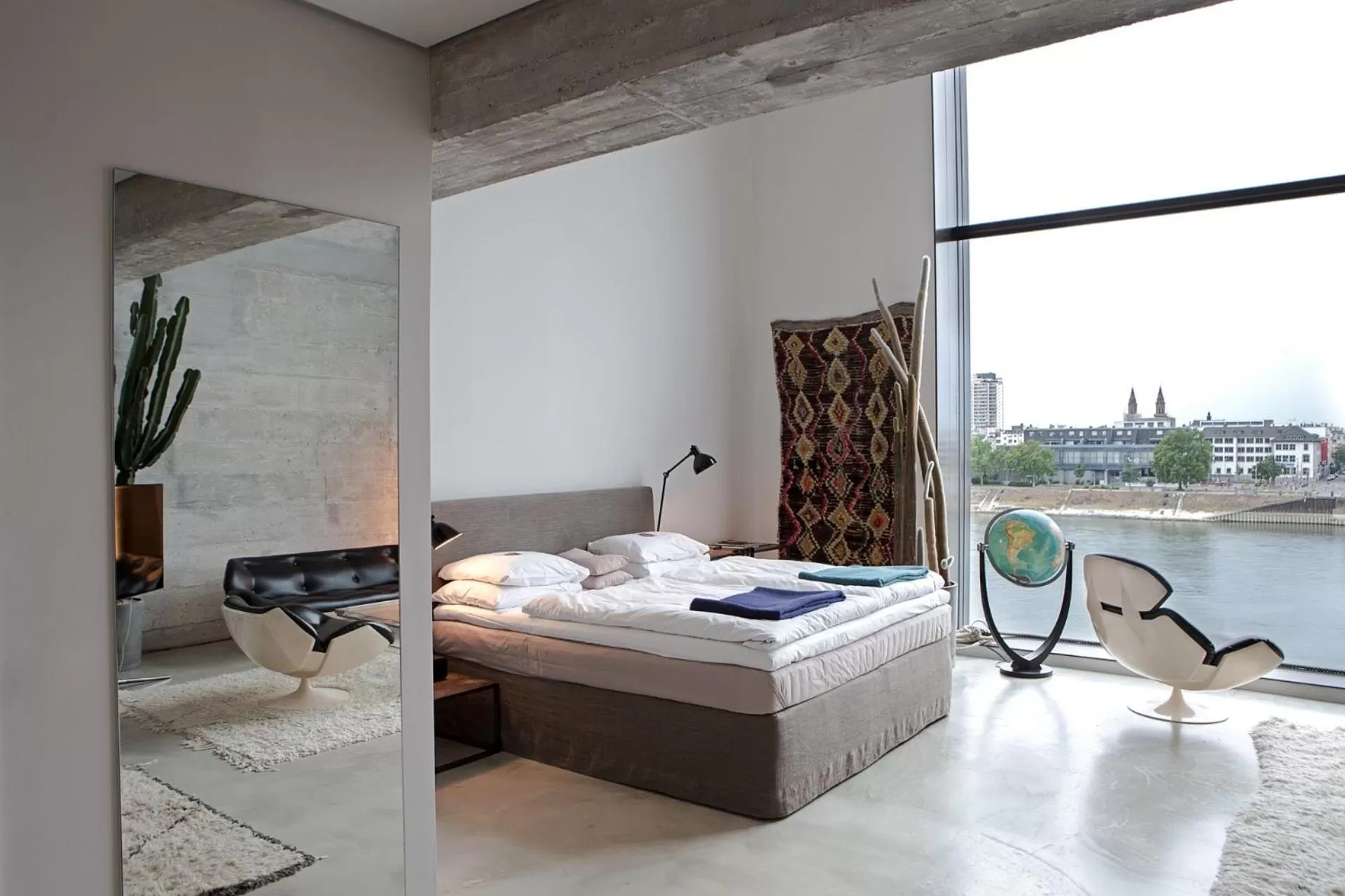 Bed in Speicher7 Hotel