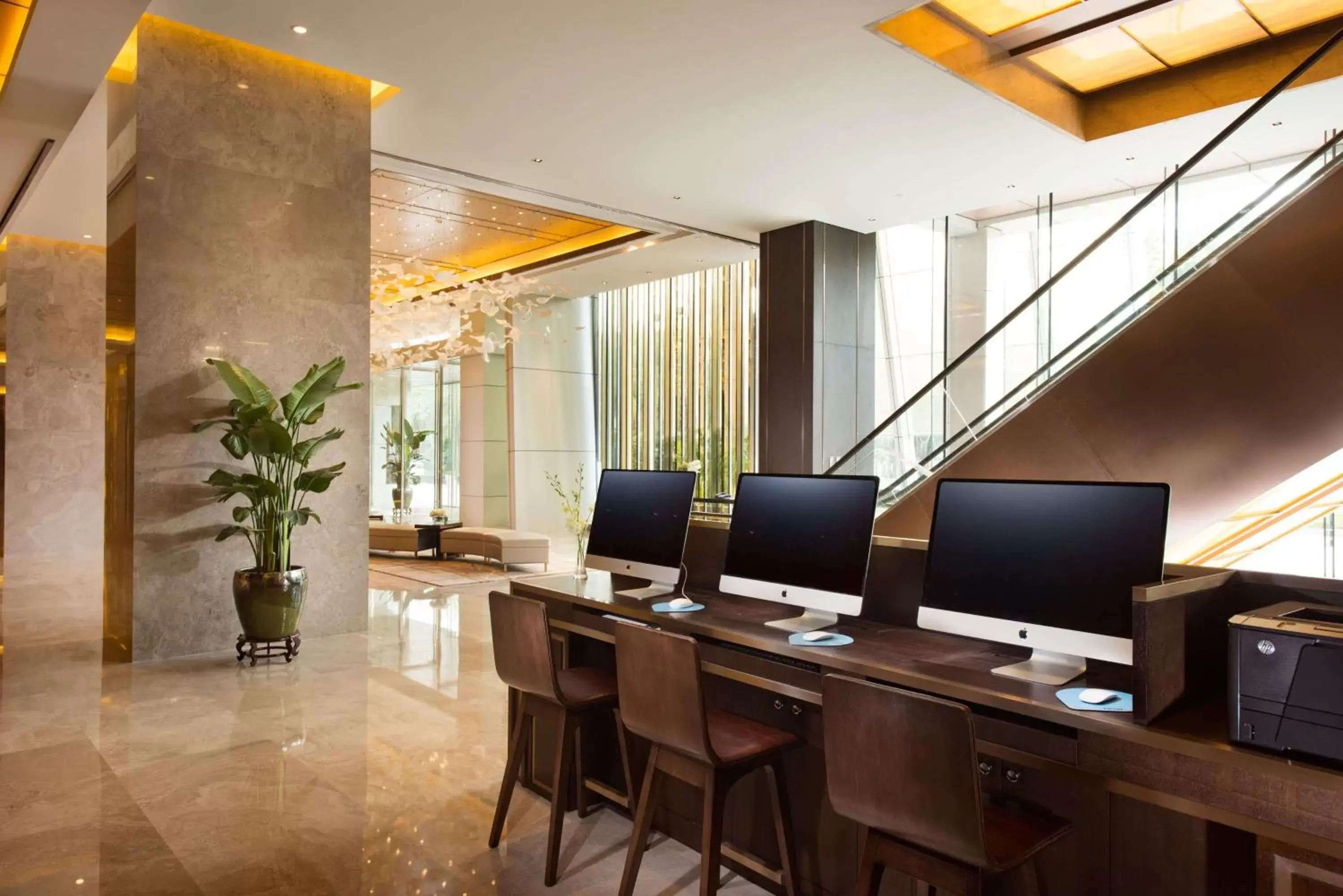 Business facilities, Business Area/Conference Room in Hilton Shenzhen Futian, Metro Station at Hotel Front Door, Close to Futian Convention & Exhibition Center