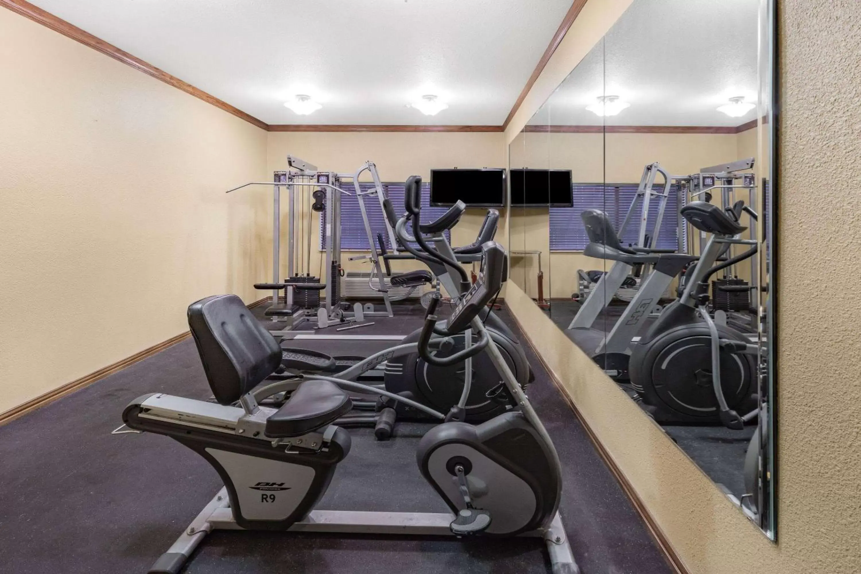 Fitness centre/facilities, Fitness Center/Facilities in Baymont by Wyndham Cuero
