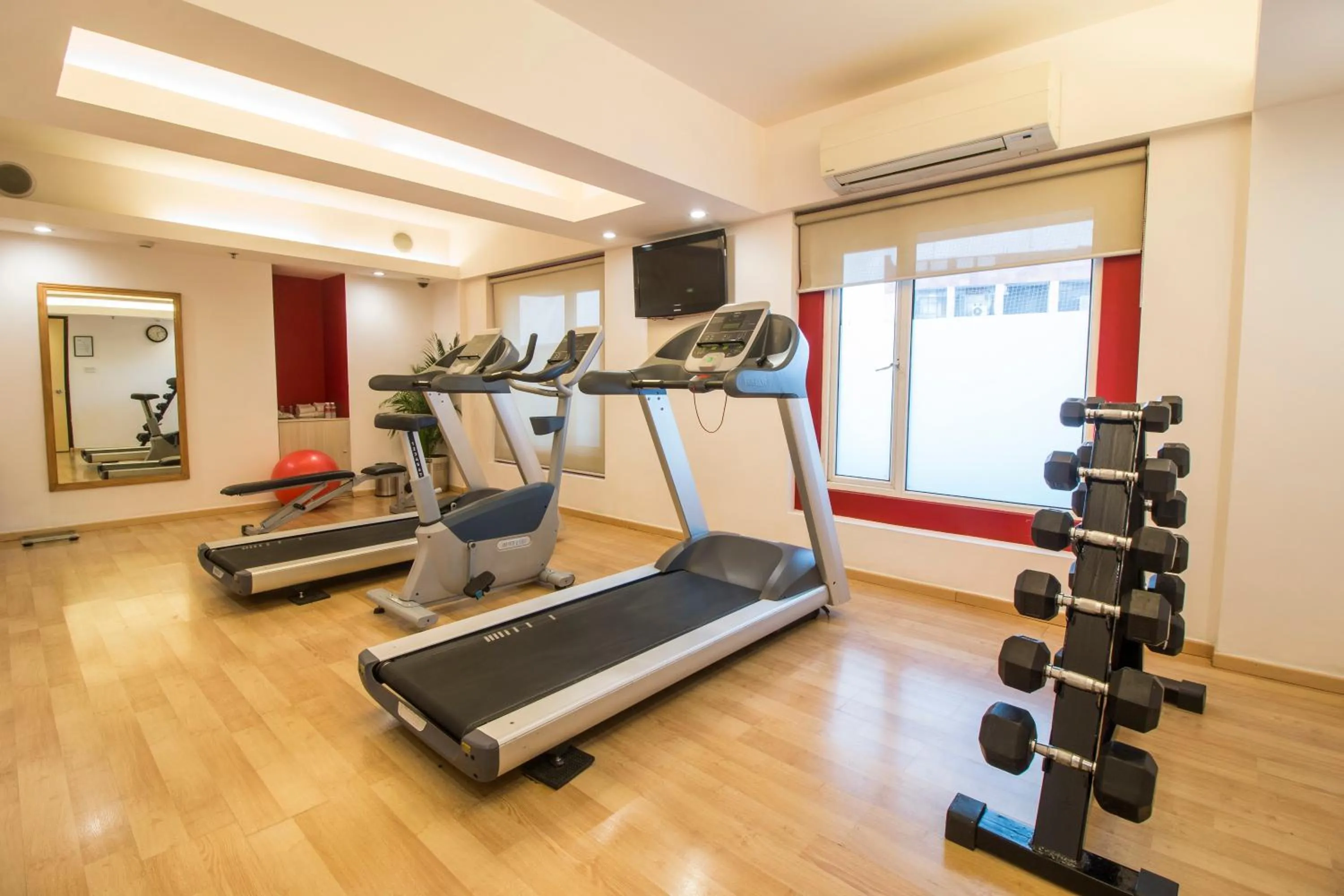 Fitness centre/facilities in Red Fox by Lemon Tree Hotels, Jaipur