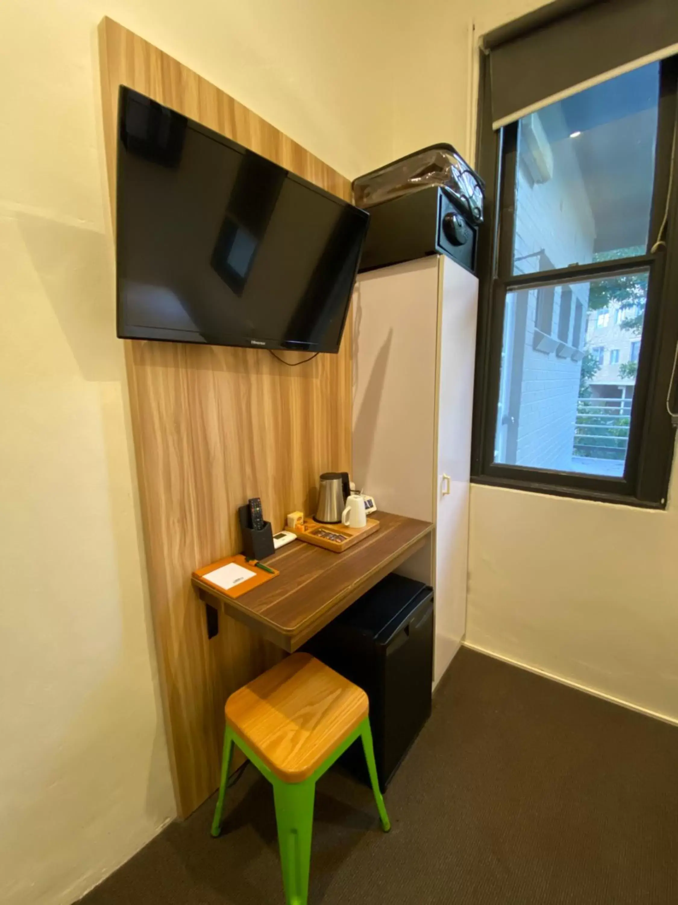 TV/Entertainment Center in Glenferrie Lodge