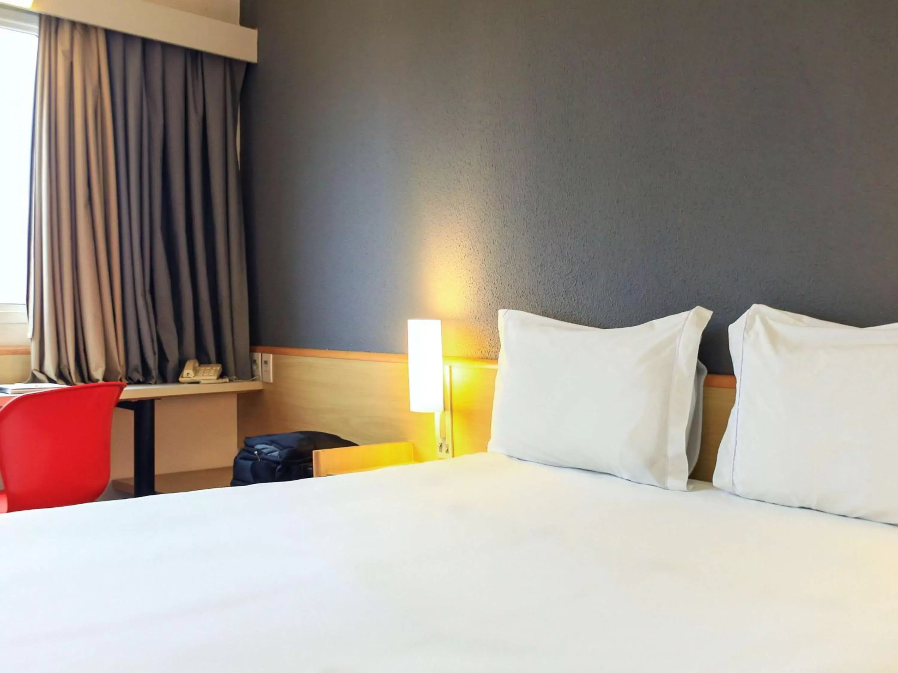 Photo of the whole room, Bed in ibis Sao Jose dos Campos Colinas