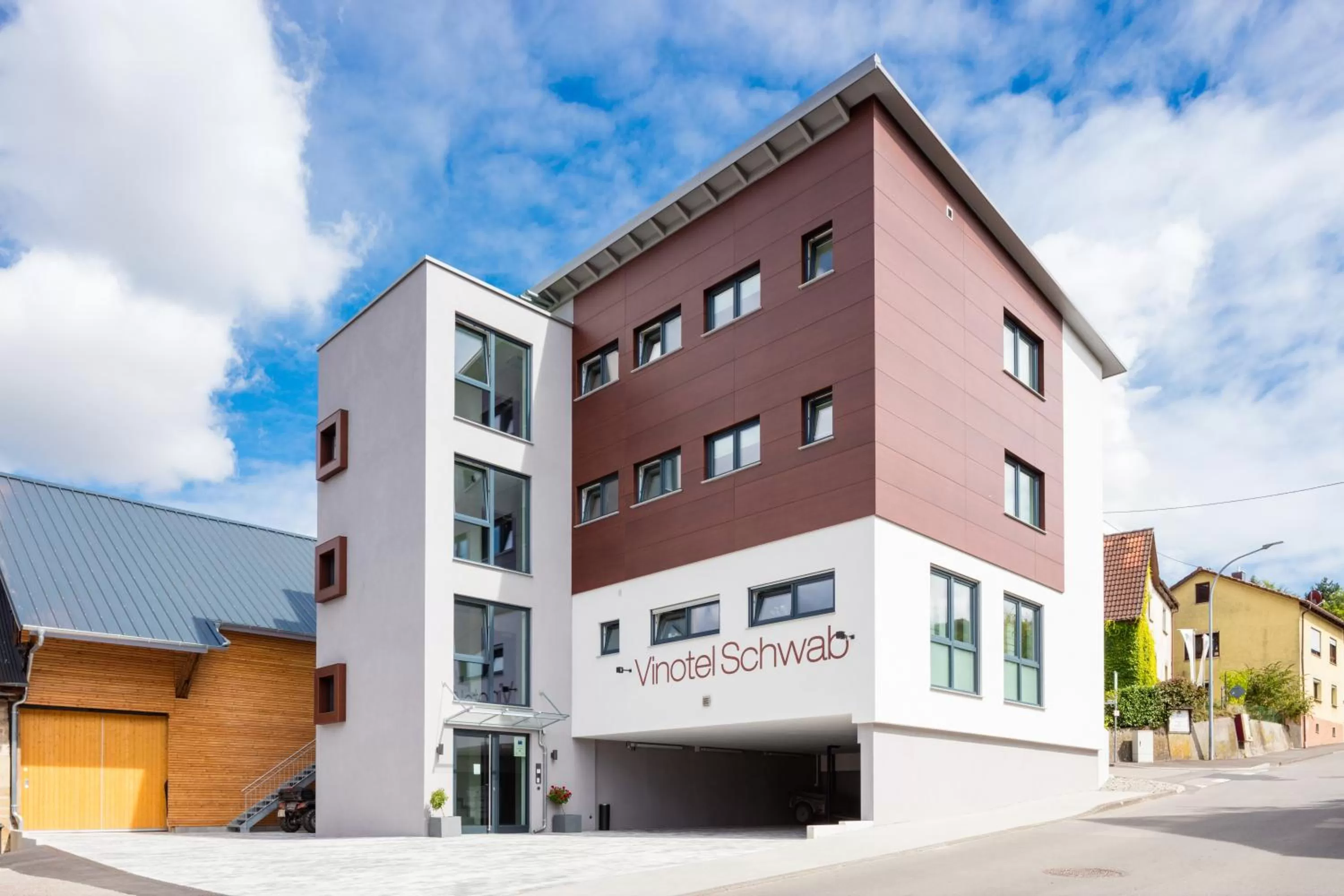 Property building in Vinotel Heinz J. Schwab