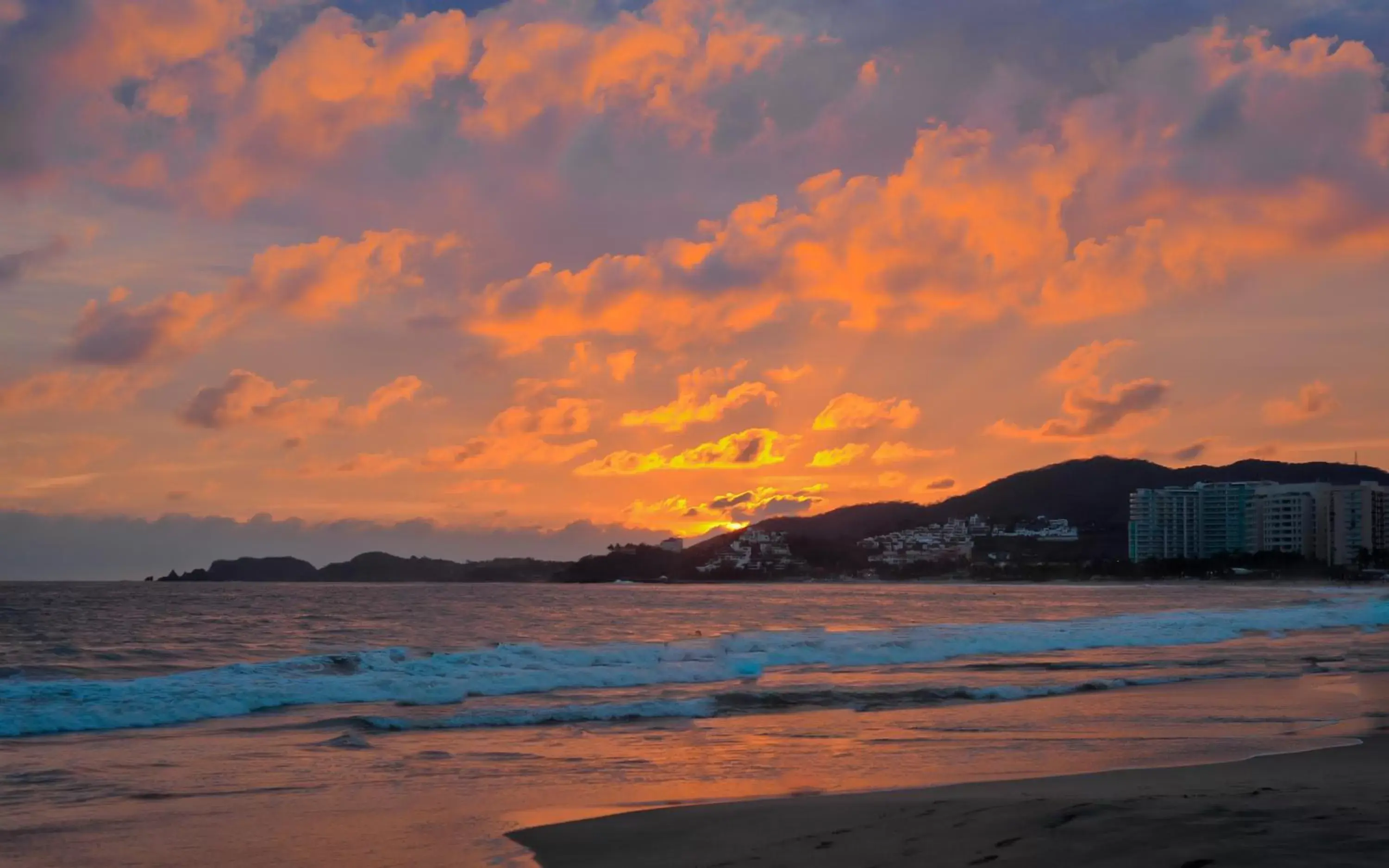 Sunset, Beach in Fontan Ixtapa