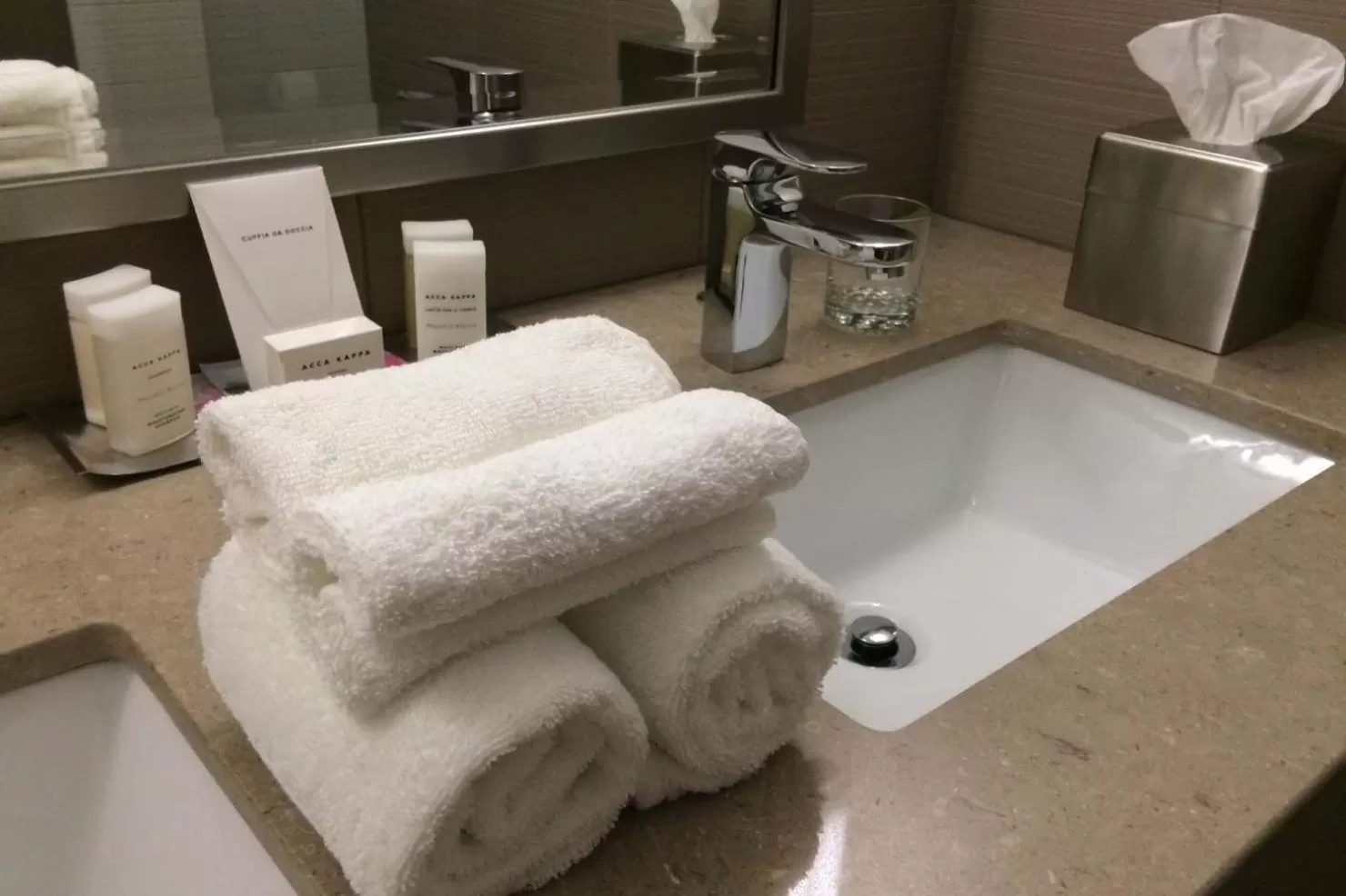 Bathroom in Les Suites Victoria, an Ascend Collection Hotel