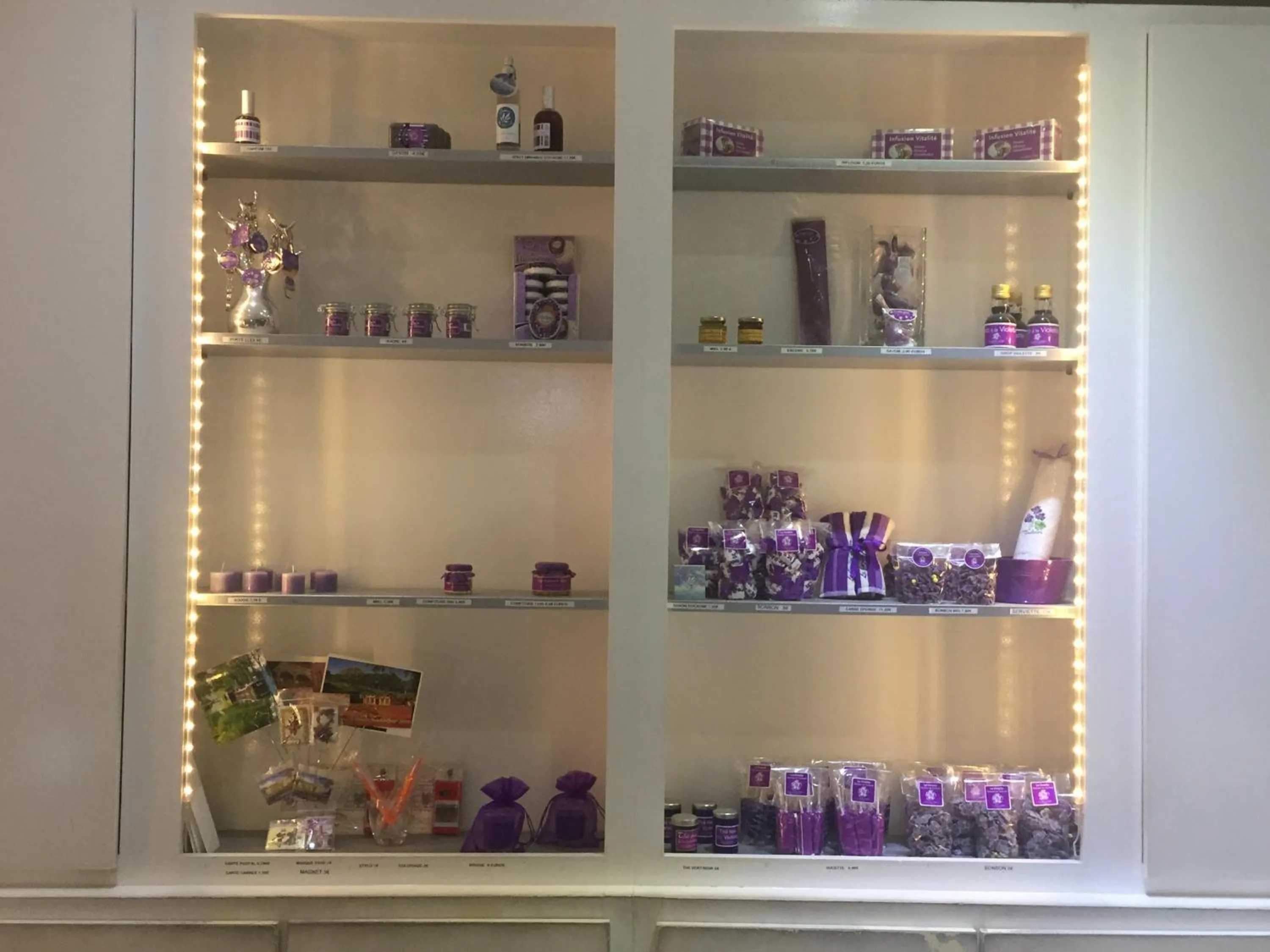 On-site shops in Hôtel Le Capitole