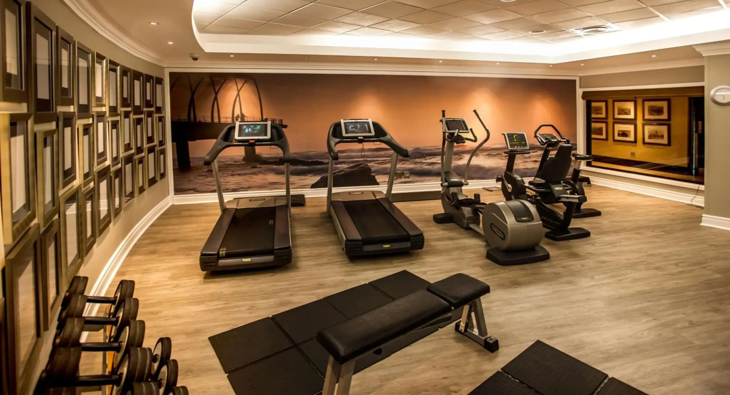 Property building, Fitness Center/Facilities in Beverly Hills